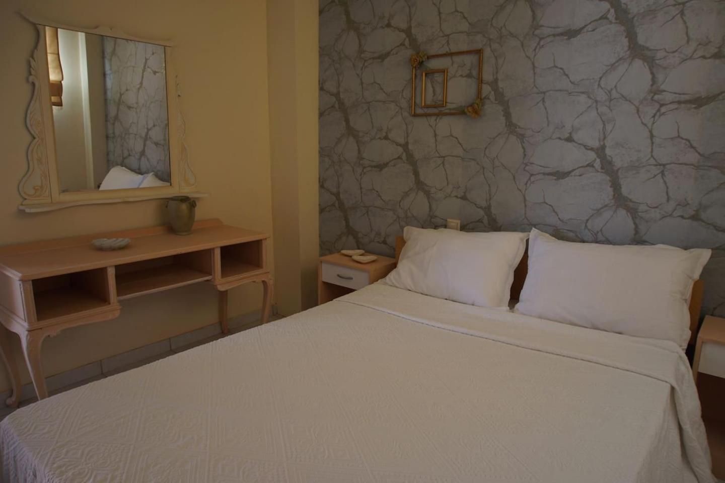 Two-Bedroom Apartment (Semi-Basement) - Photo 24