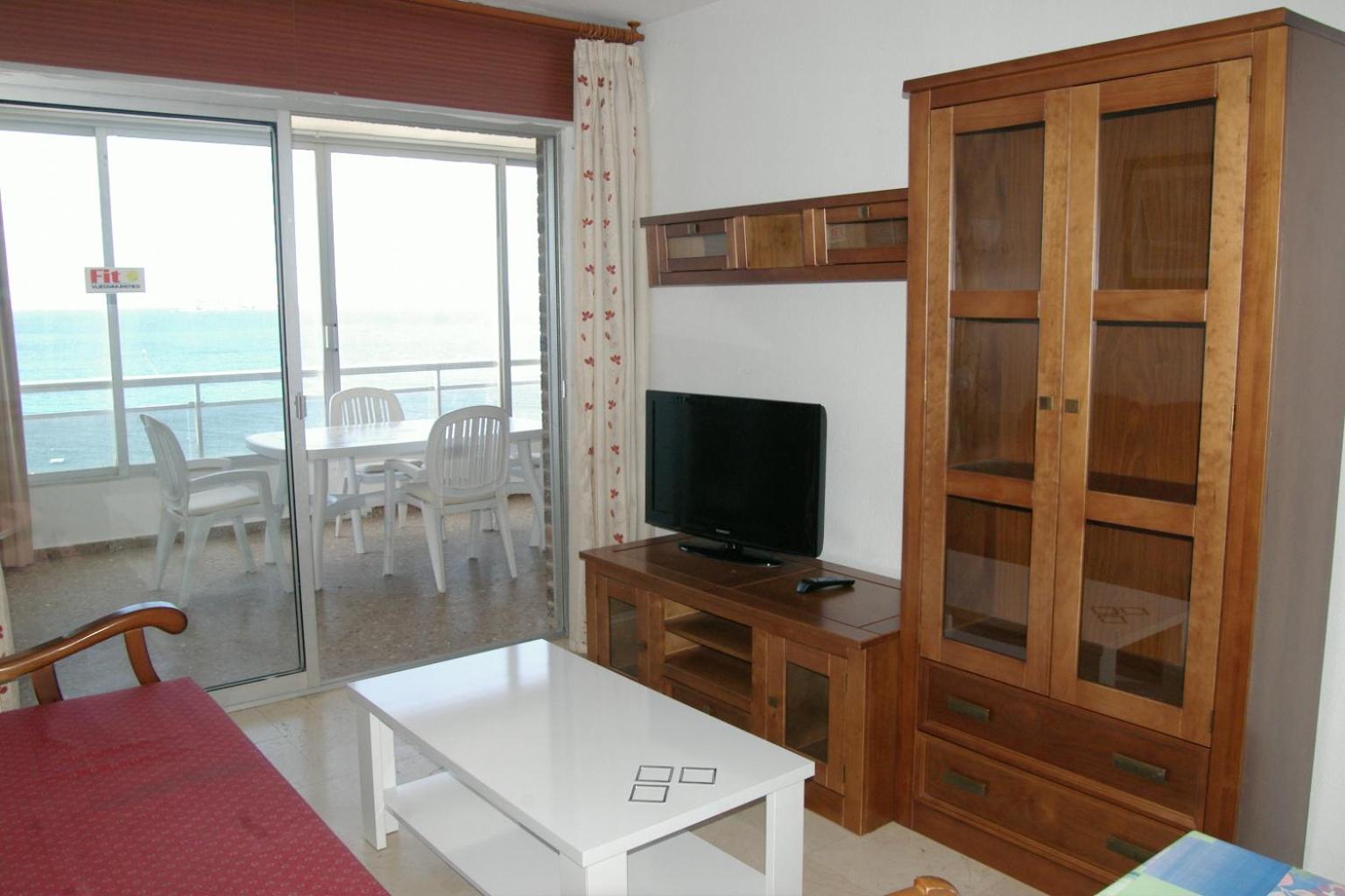 Apartamento de dos habitaciones con vista al mar