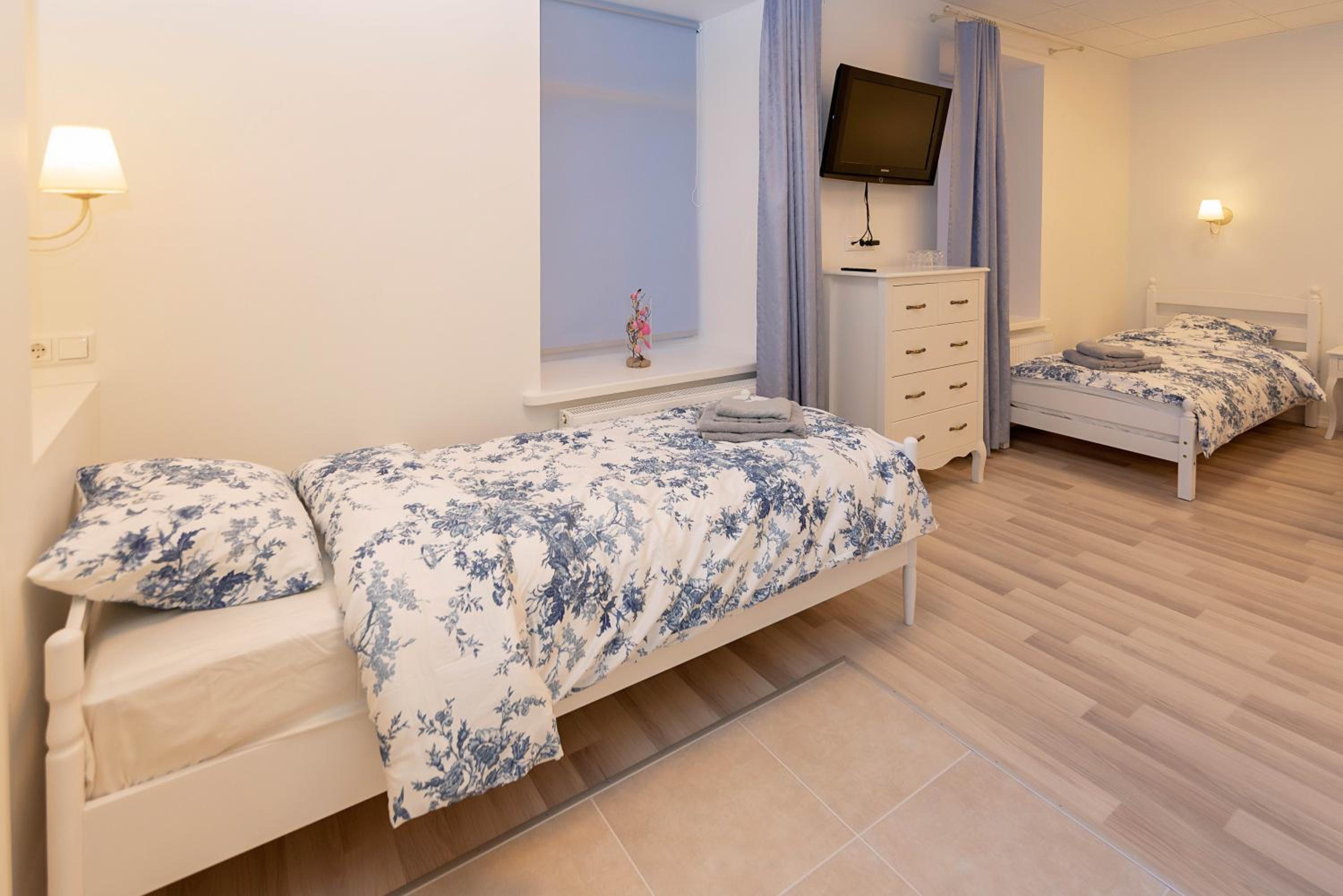 Quadruple Room - Disability Access photo 3