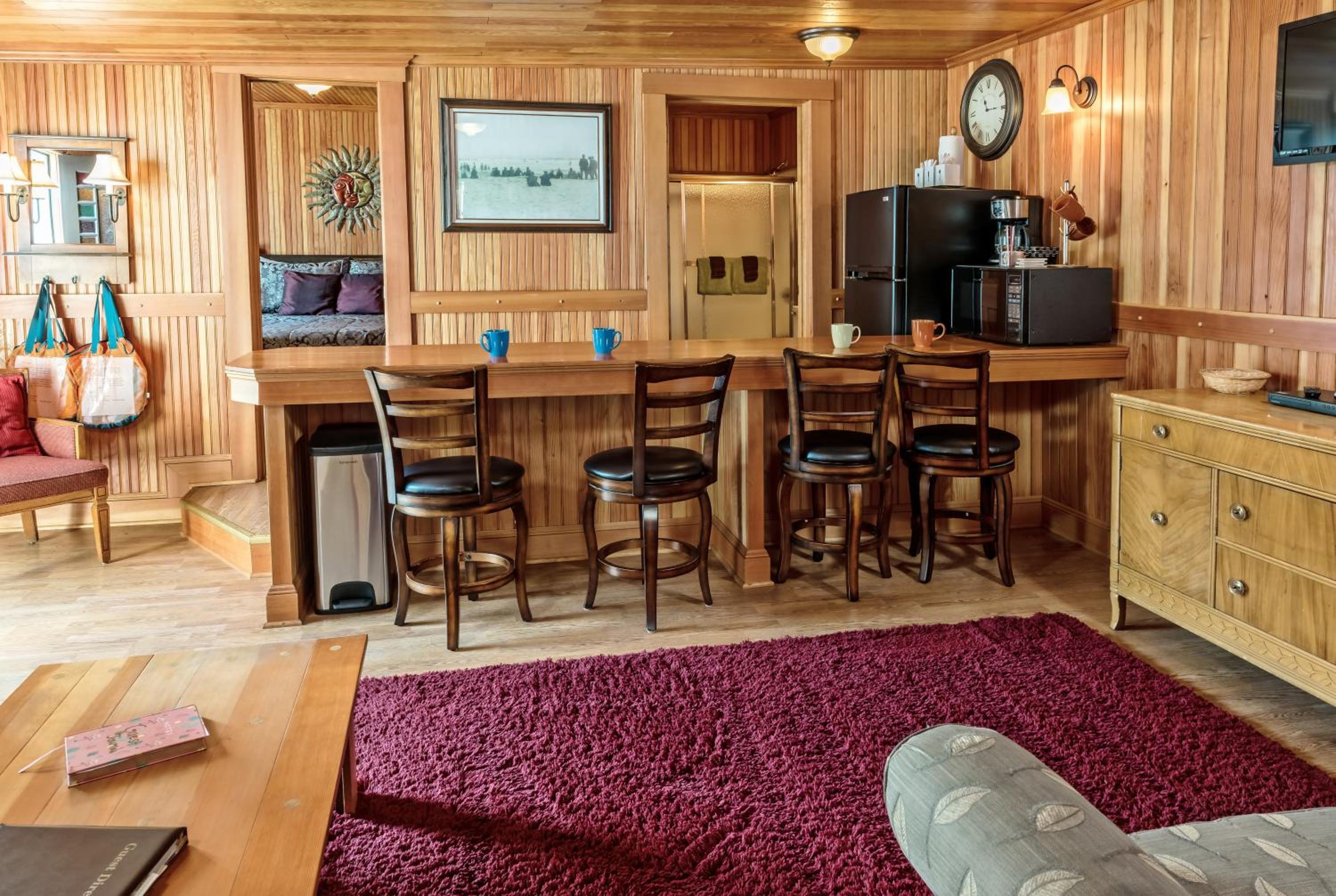 Family Room - Photo 8