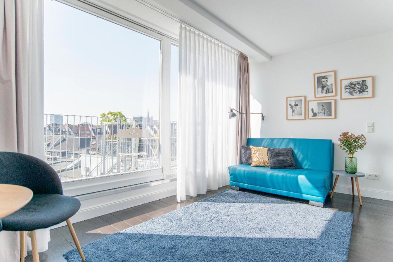 Suite - Photo 9