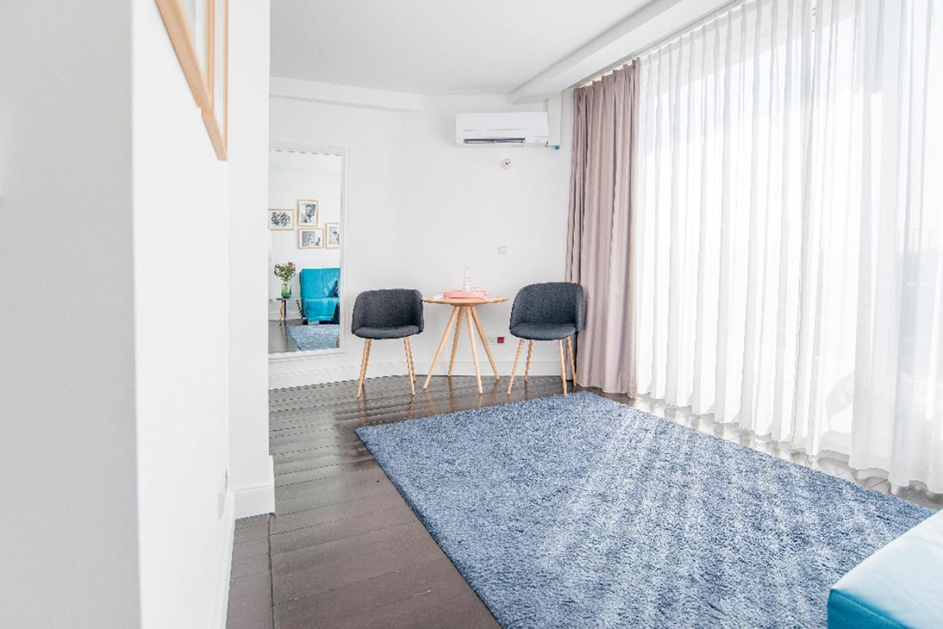 Suite - Photo 14