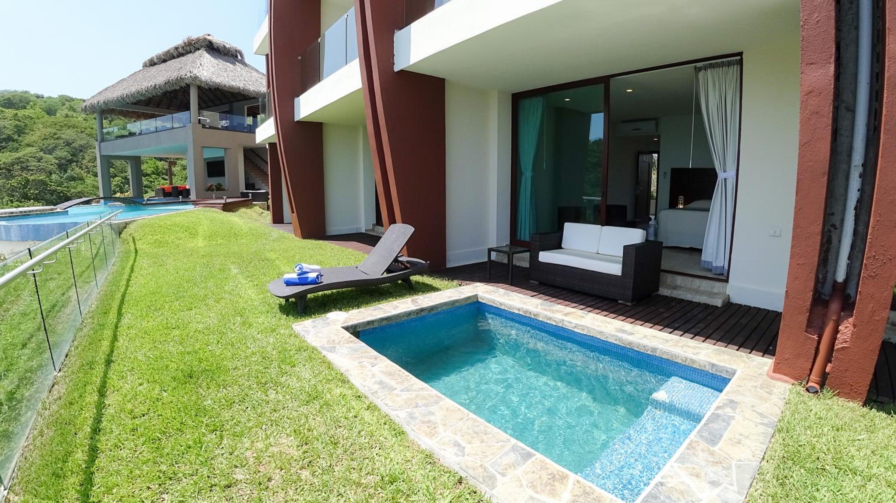 Suite with Private Pool - Photo 6