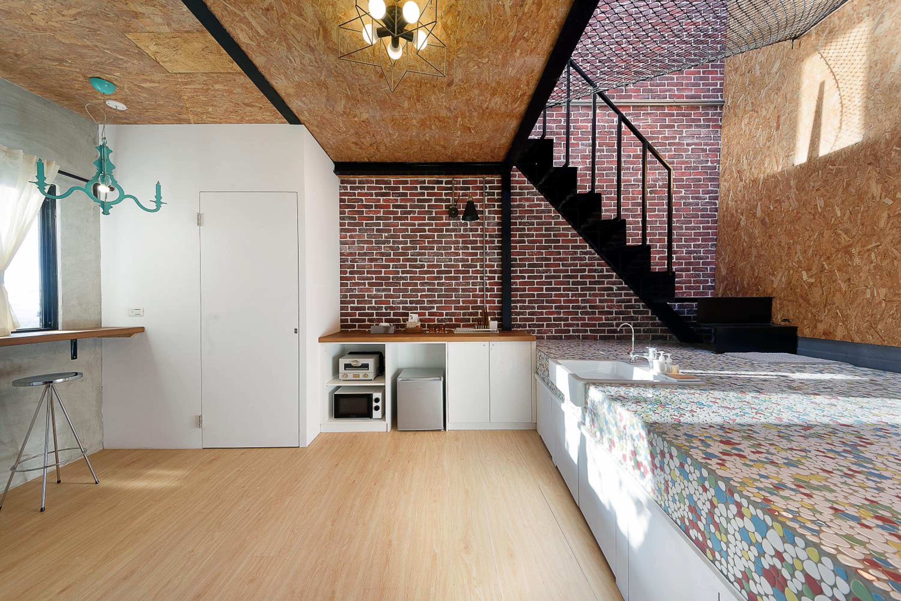 Studio - Split Level photo 3