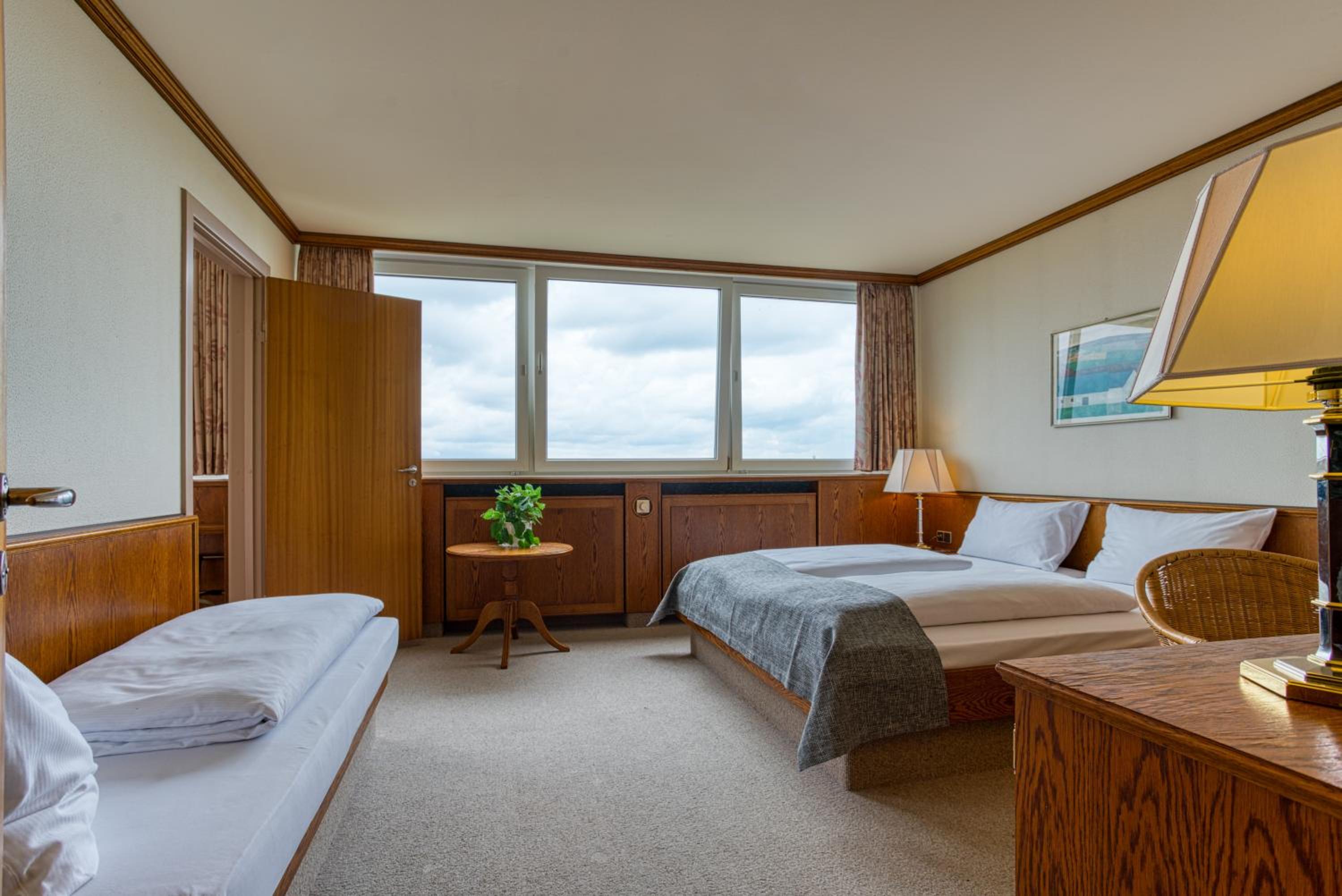 6-Bed Mixed Dormitory Room photo 2