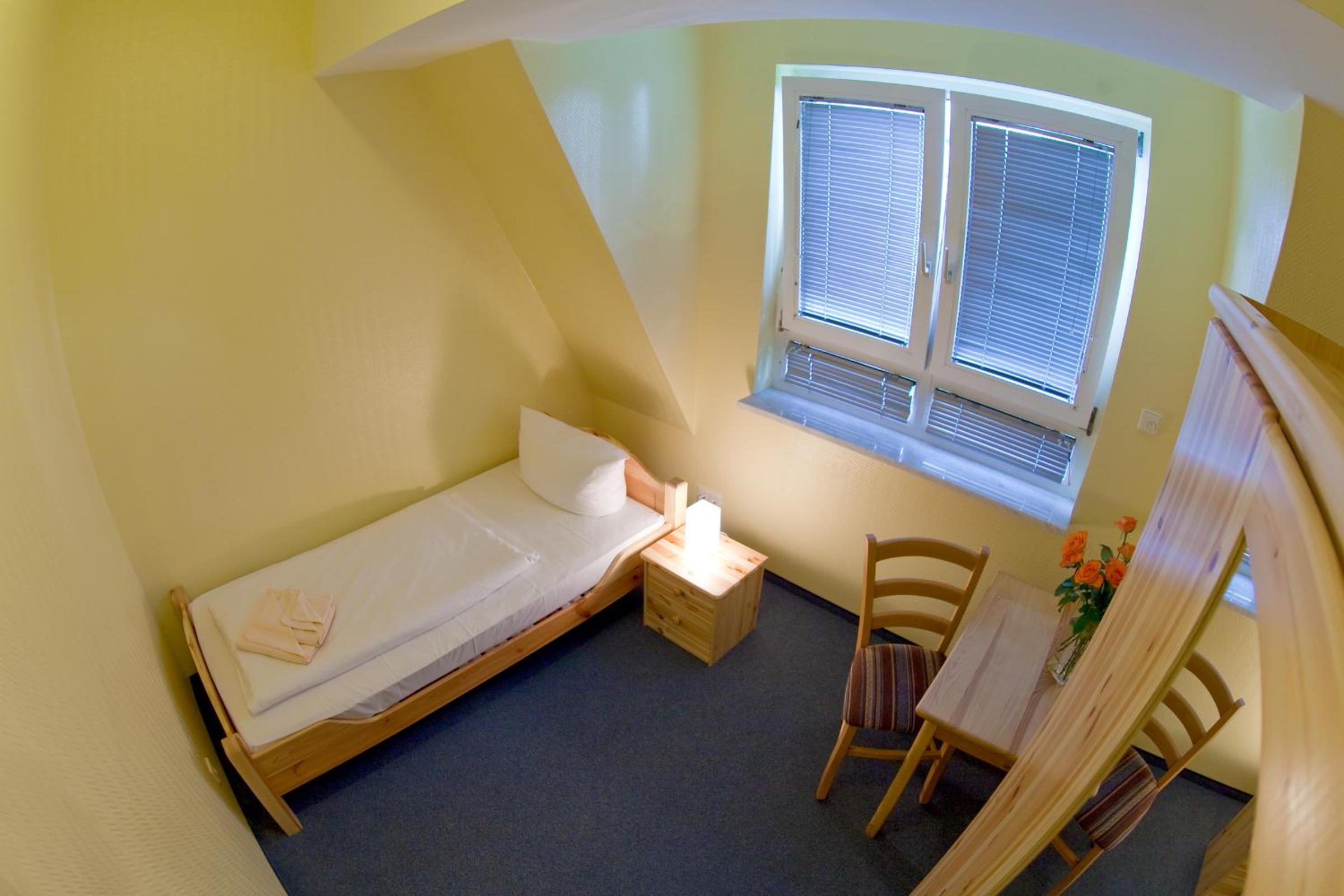 Single Room photo 2