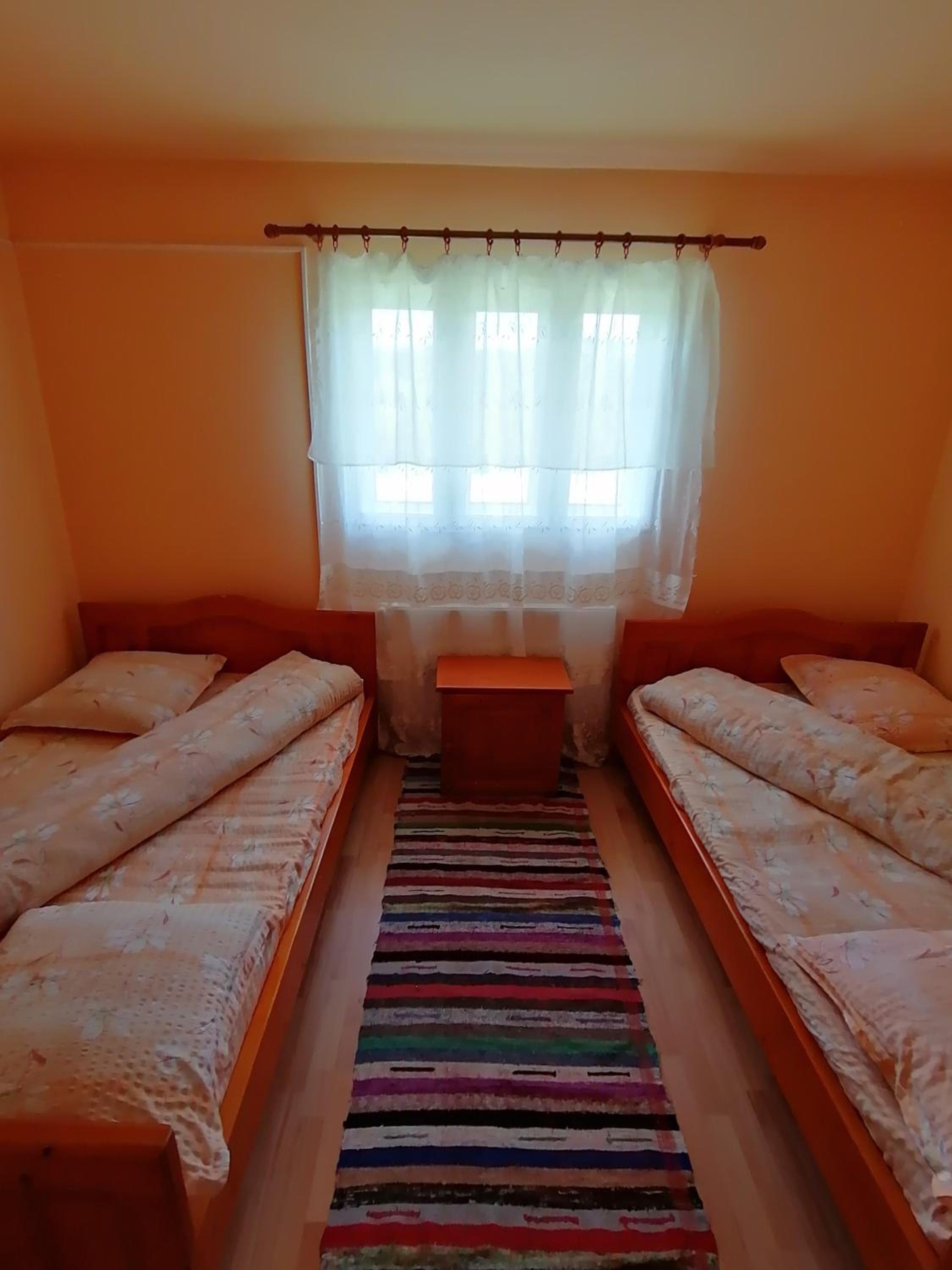 Quadruple Room with Shared Bathroom photo 1