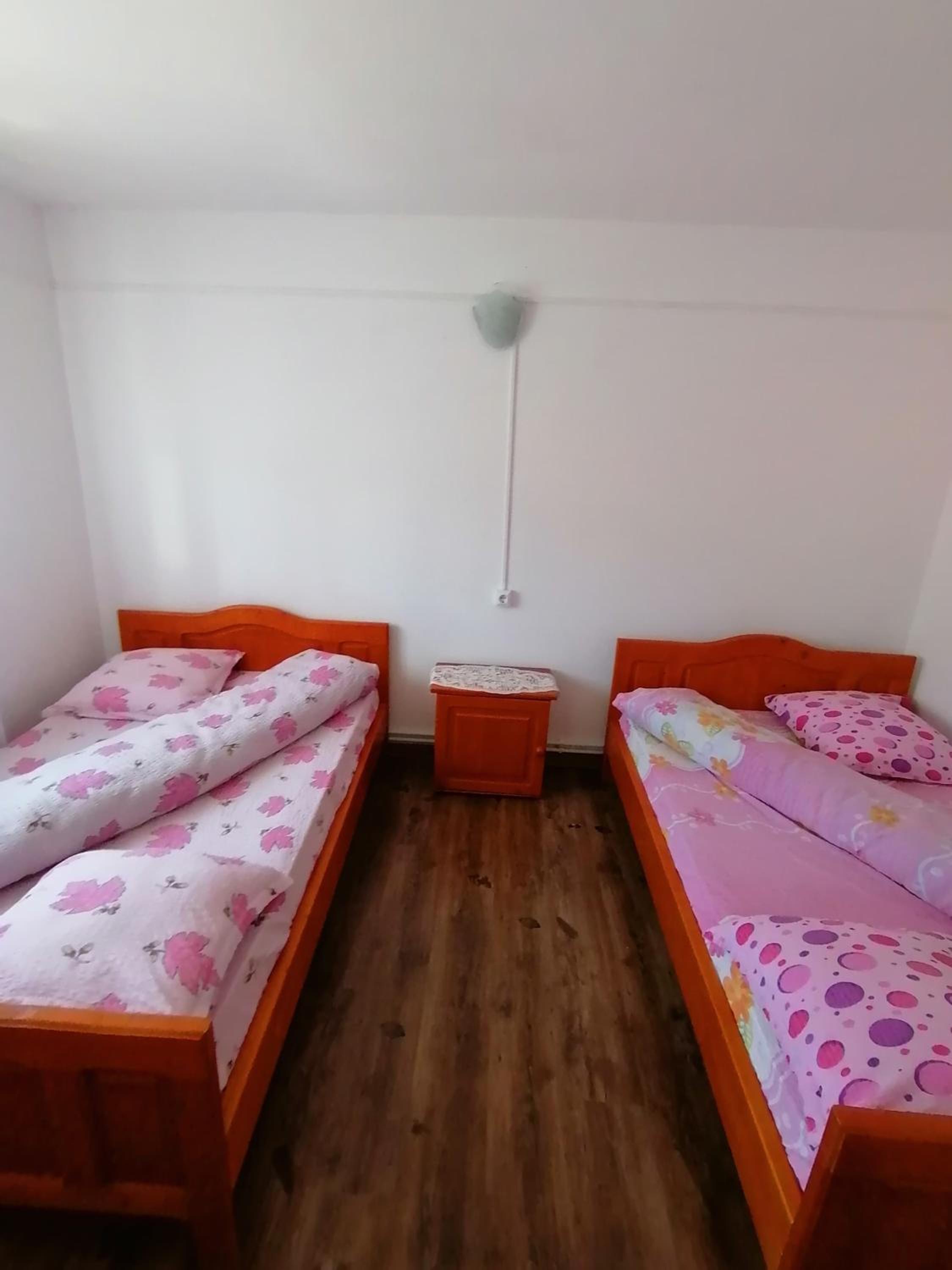 Quadruple Room with Shared Bathroom photo 2
