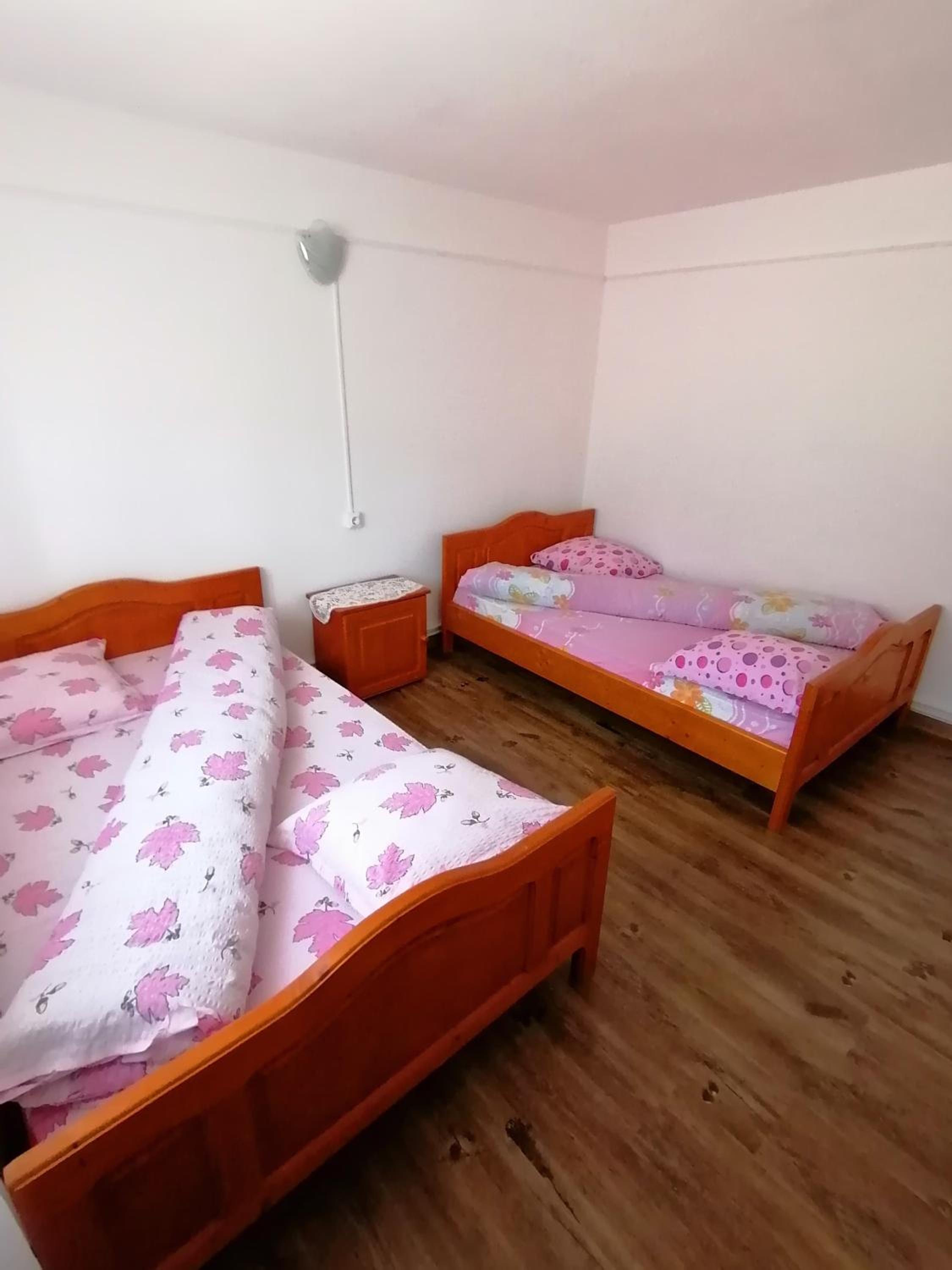 Quadruple Room with Shared Bathroom photo 3
