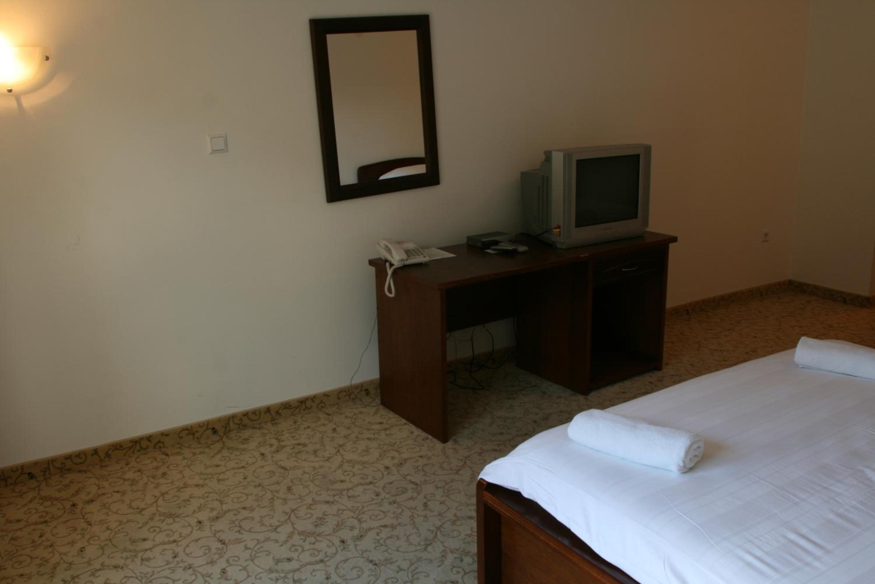 Single Room photo 3