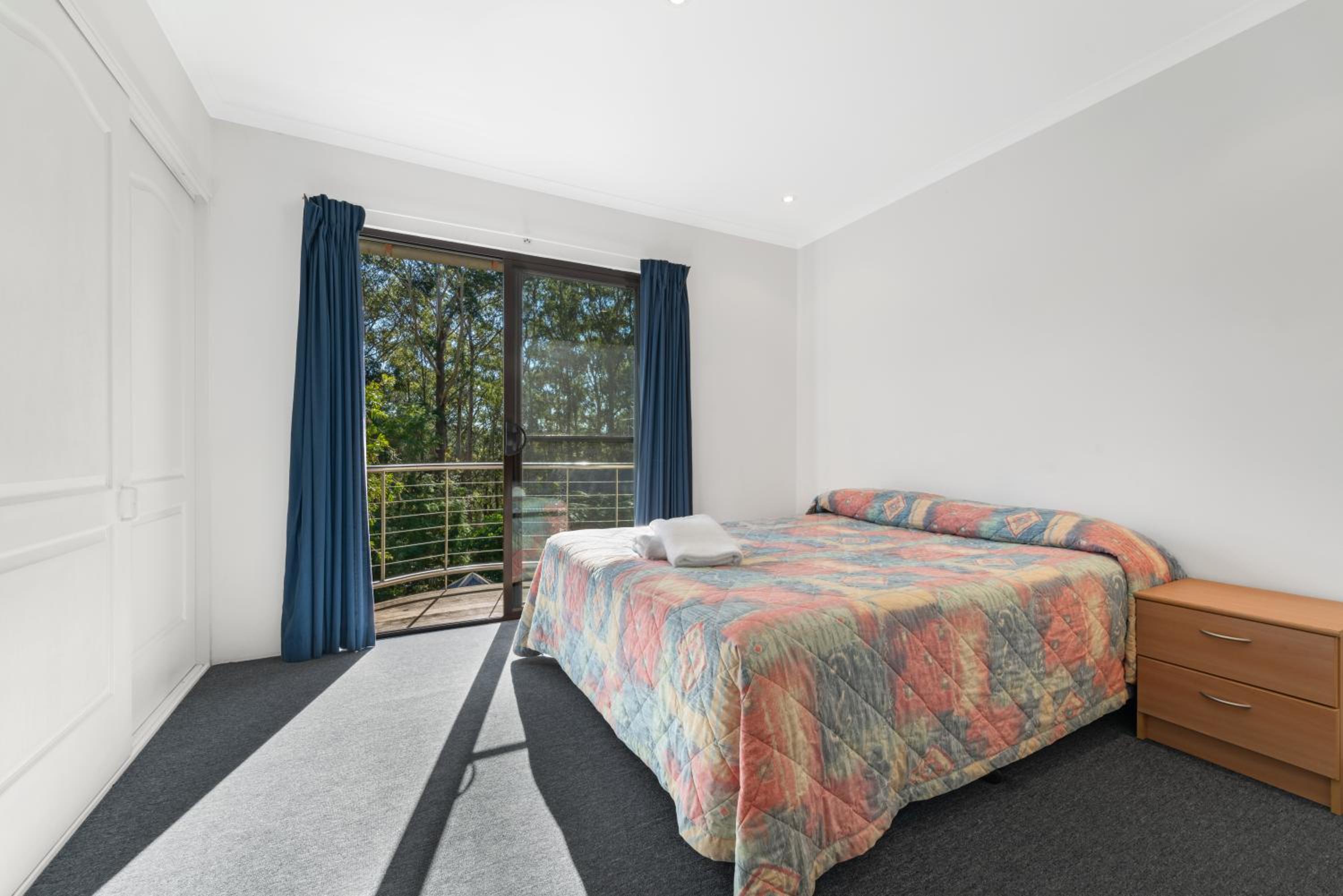 Two-Bedroom Apartment with Balcony photo 3