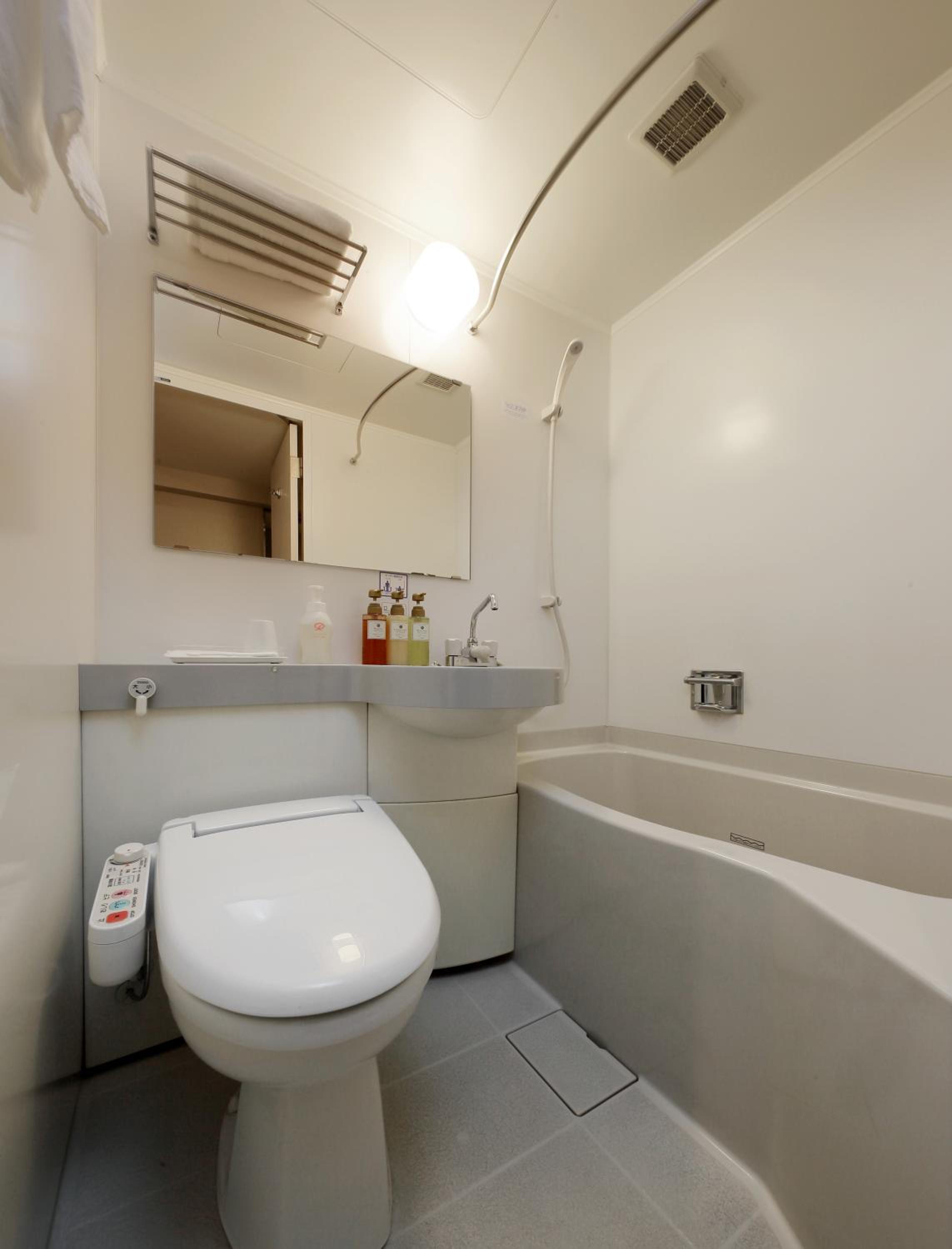 Single Room - Non-Smoking photo 3