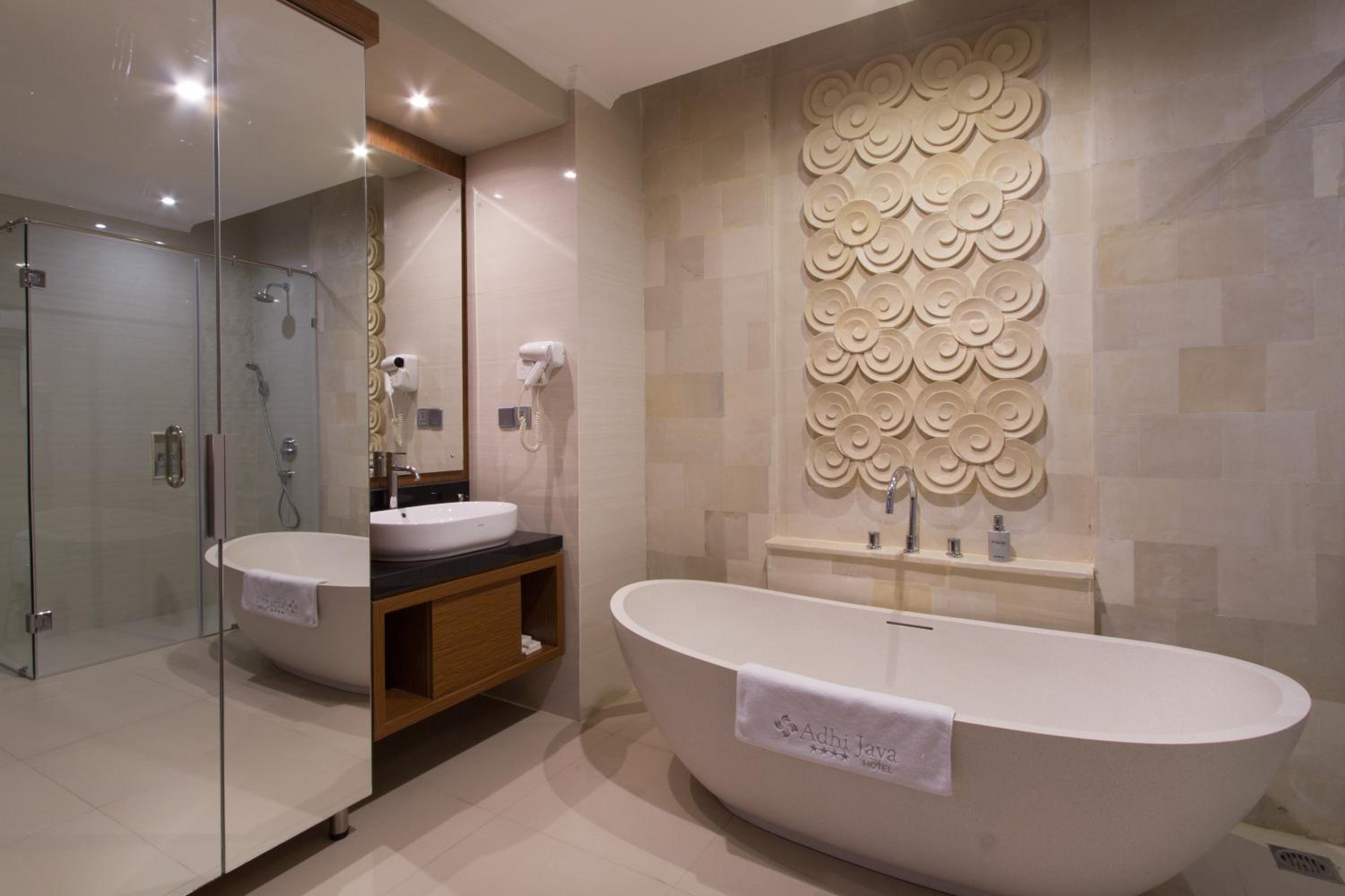 Premier Room with Pool Access - Photo 4