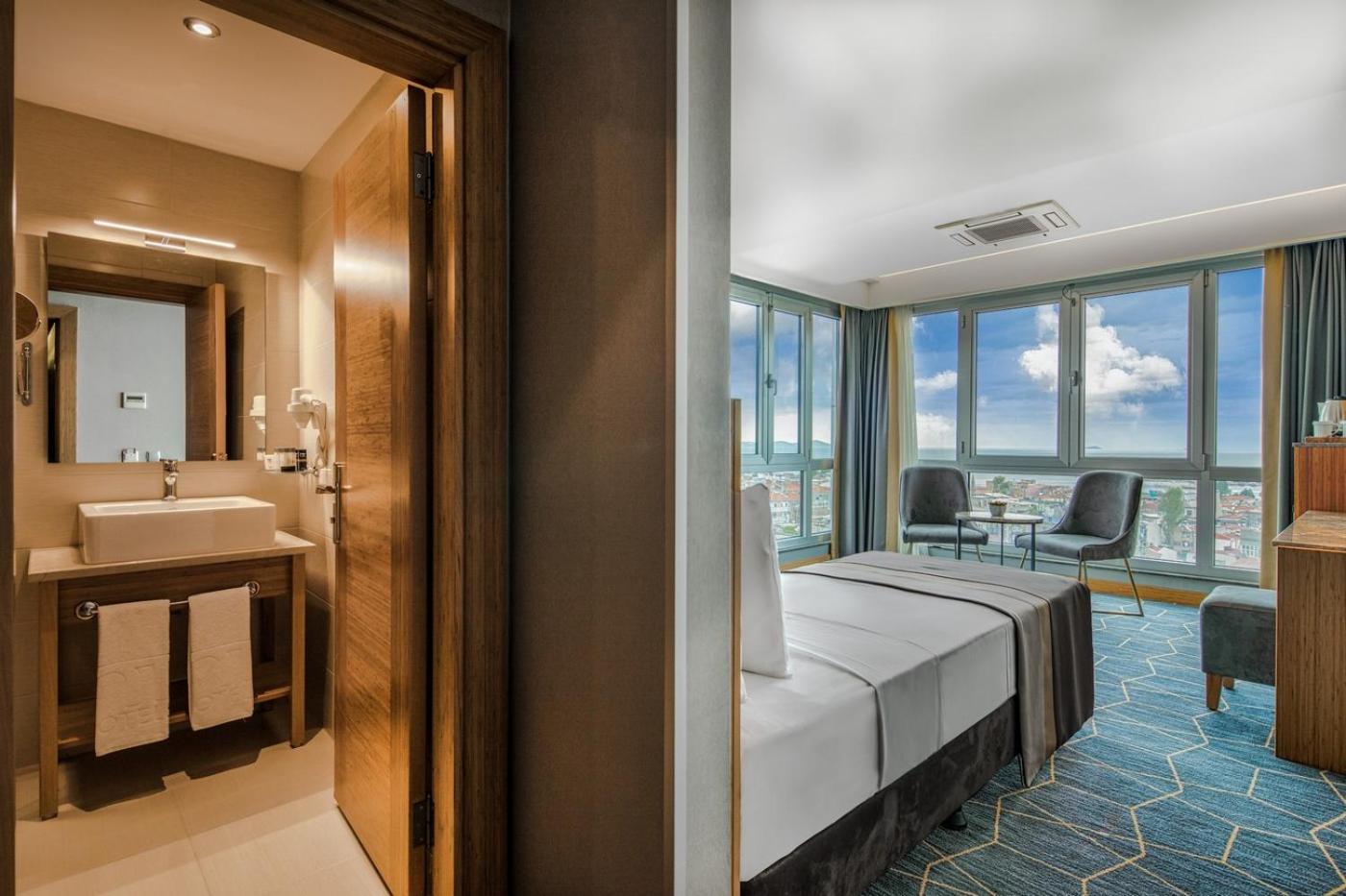 Superior Double Room with Sea View photo 2