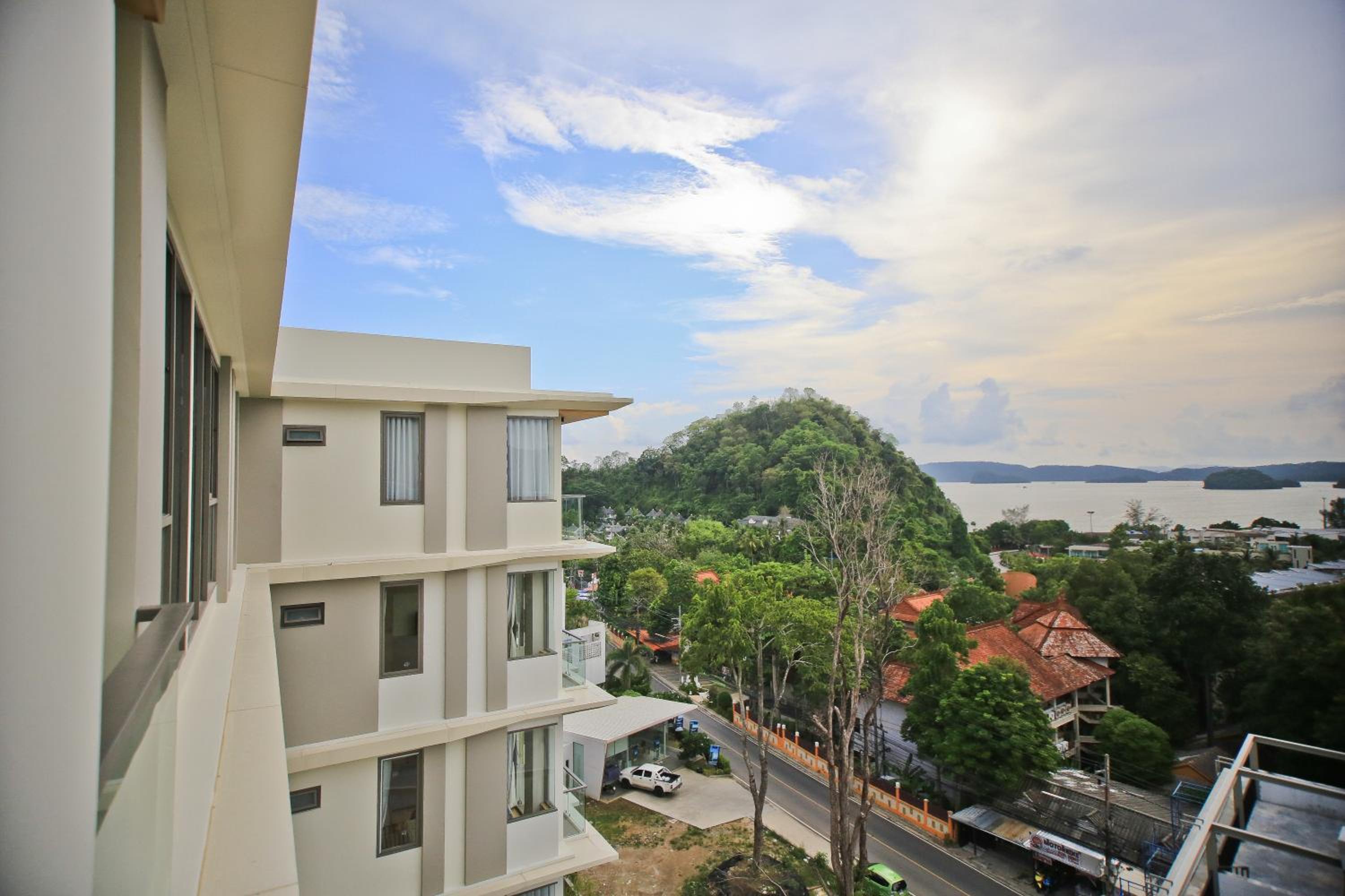 One Bedroom Sea View Partial - Photo 21