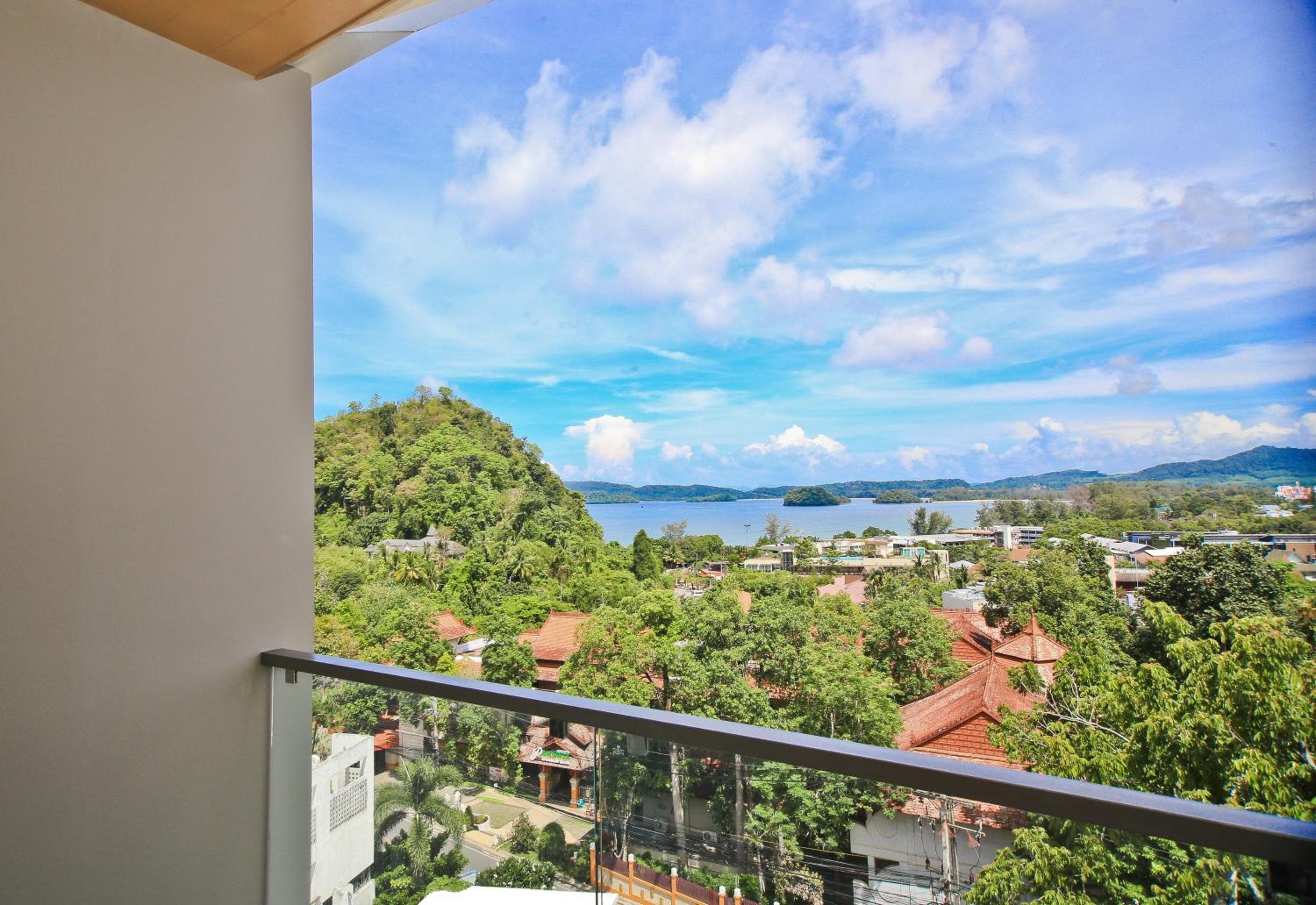 One Bedroom Sea View Partial - Photo 20