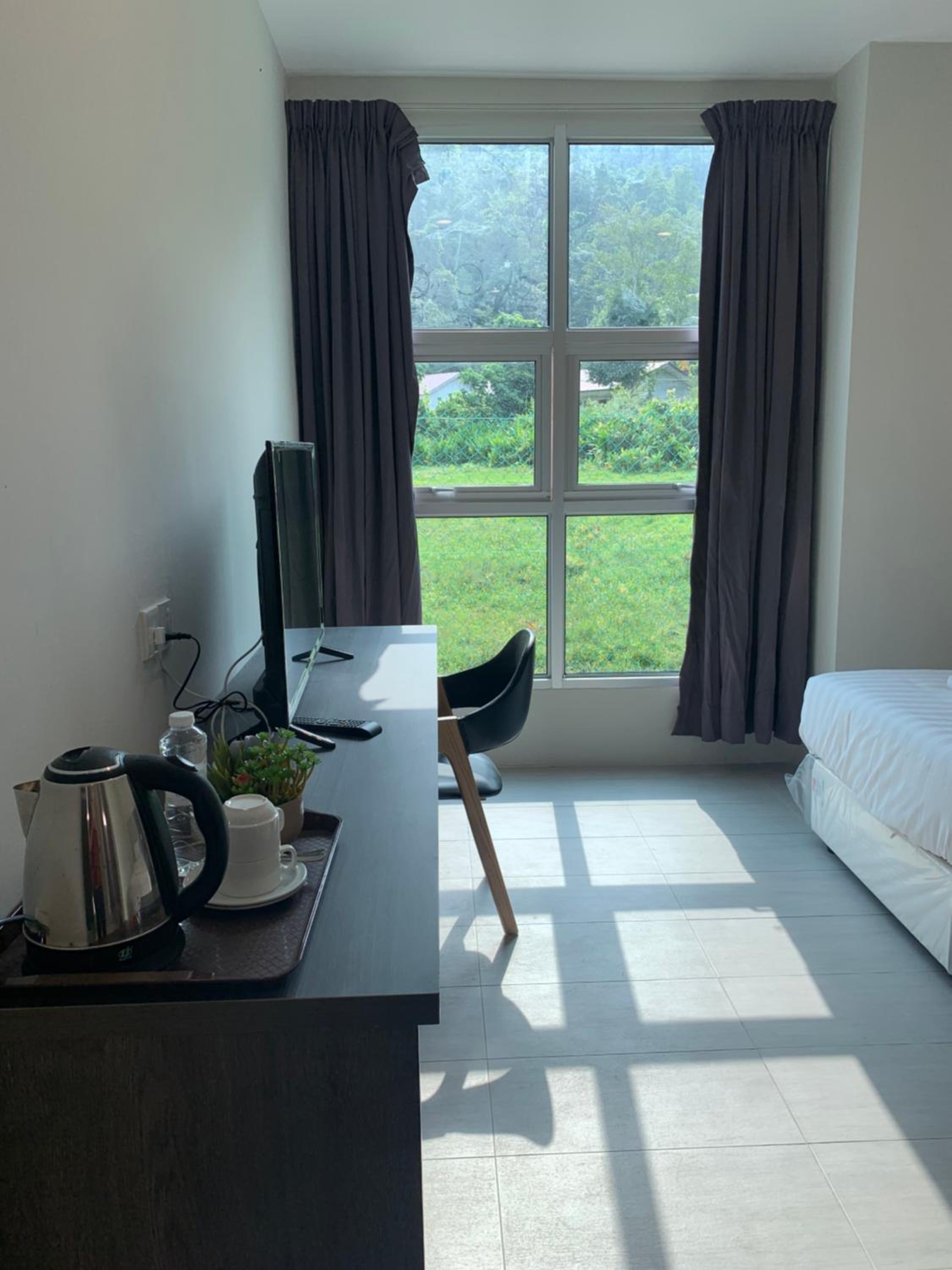 Twin Room with Mountain View - Photo 3
