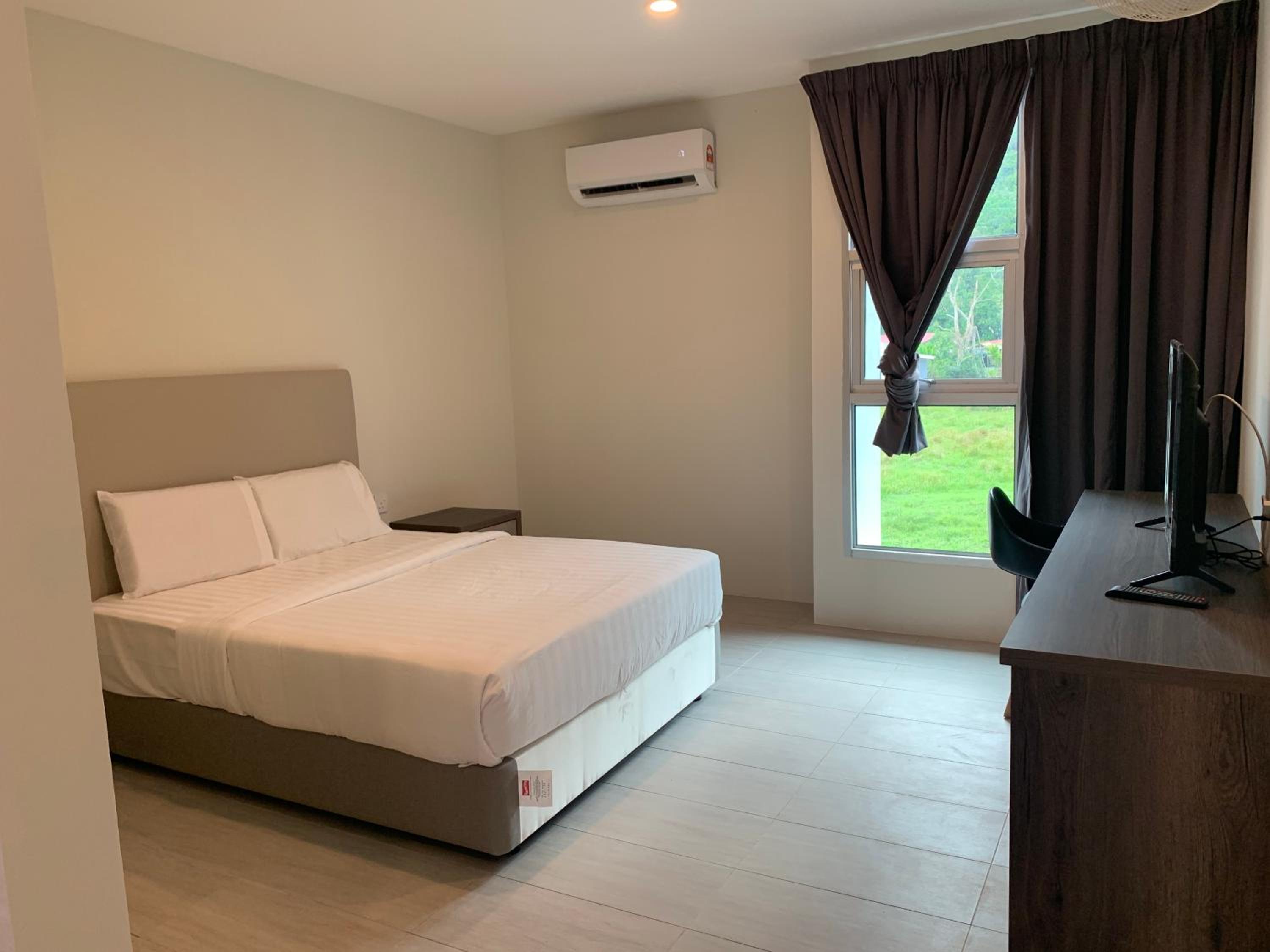Double Room with Mountain View - Photo 2