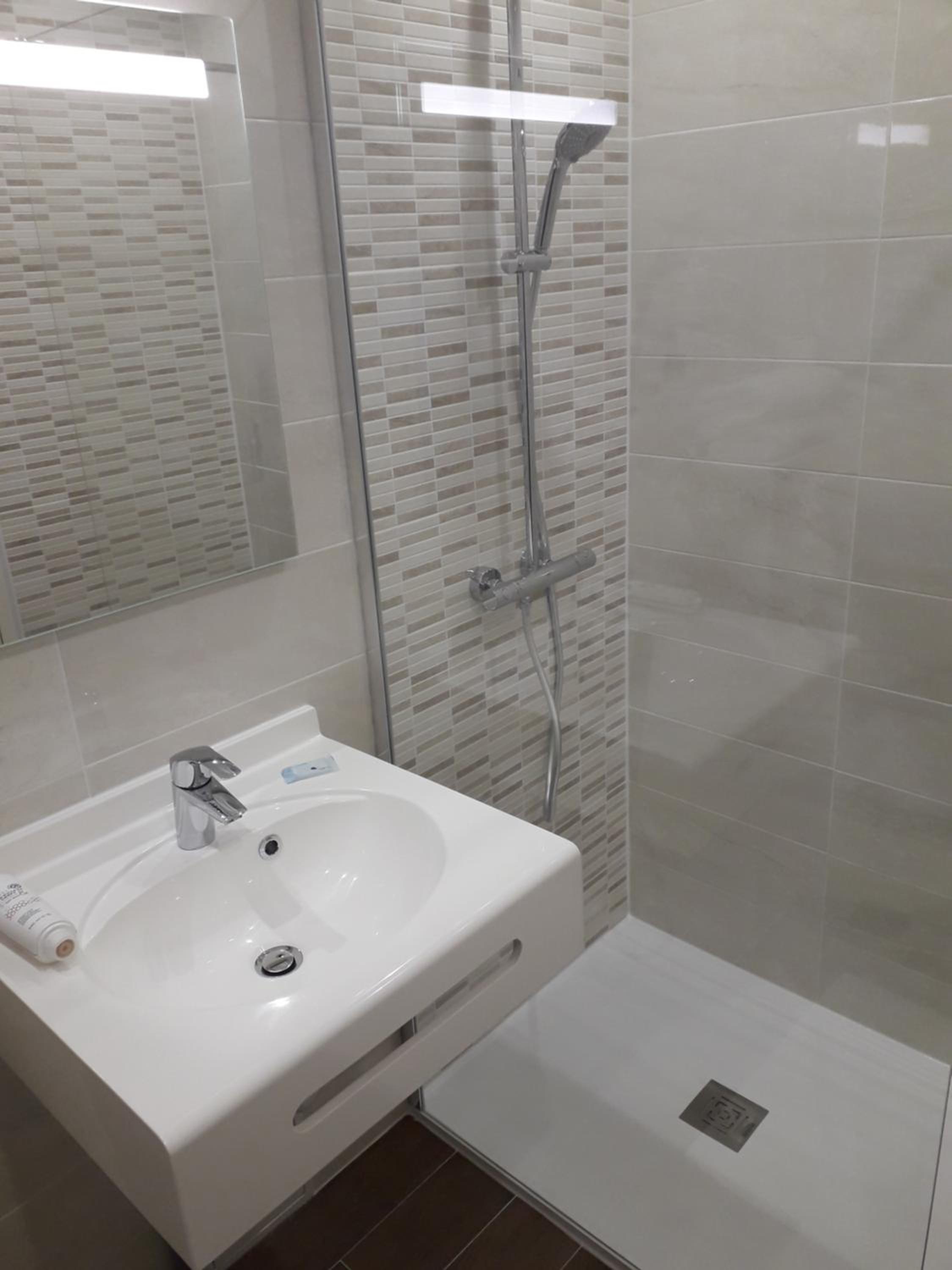 Superior Double Room - Photo 4