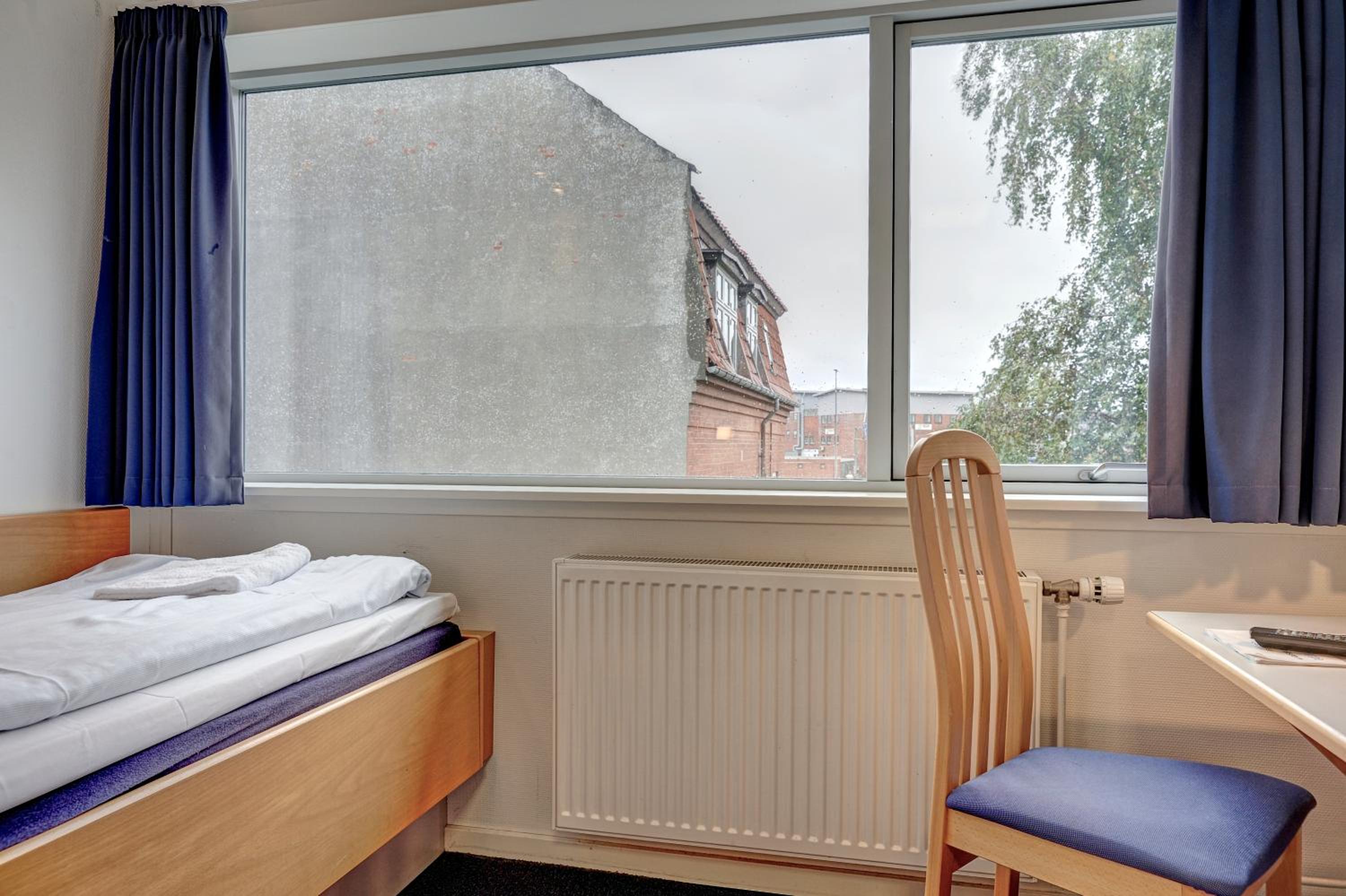 Single Room photo 3