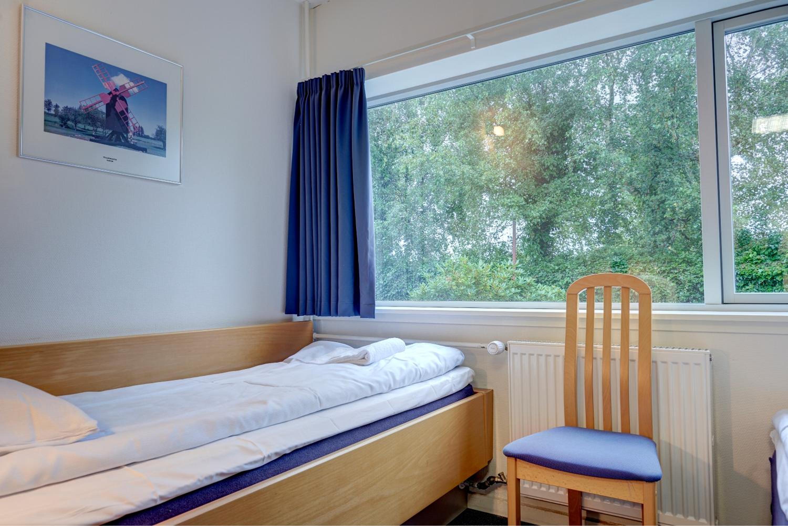Small Twin Room photo 1