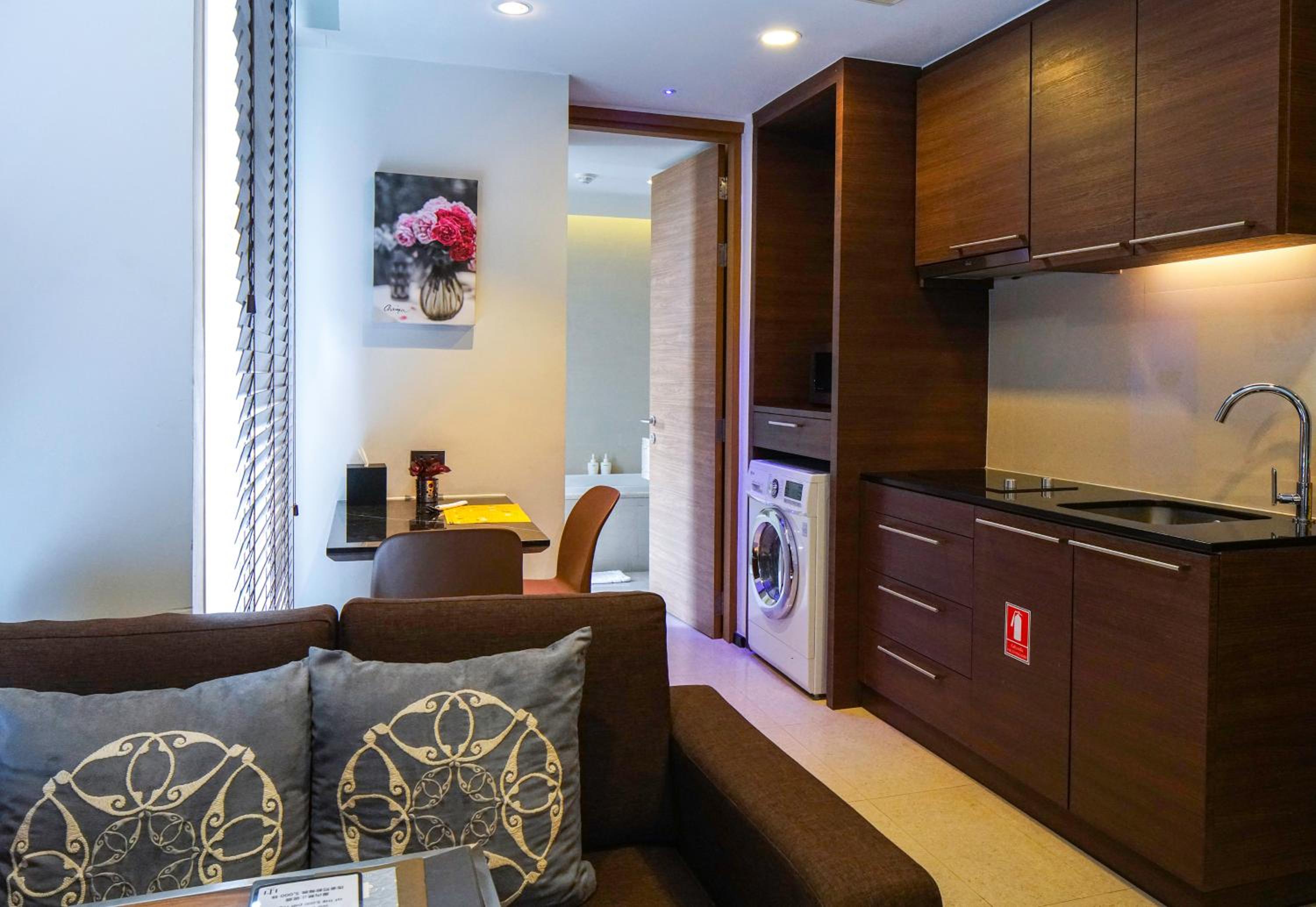 One Bedroom Superior Suite photo 2