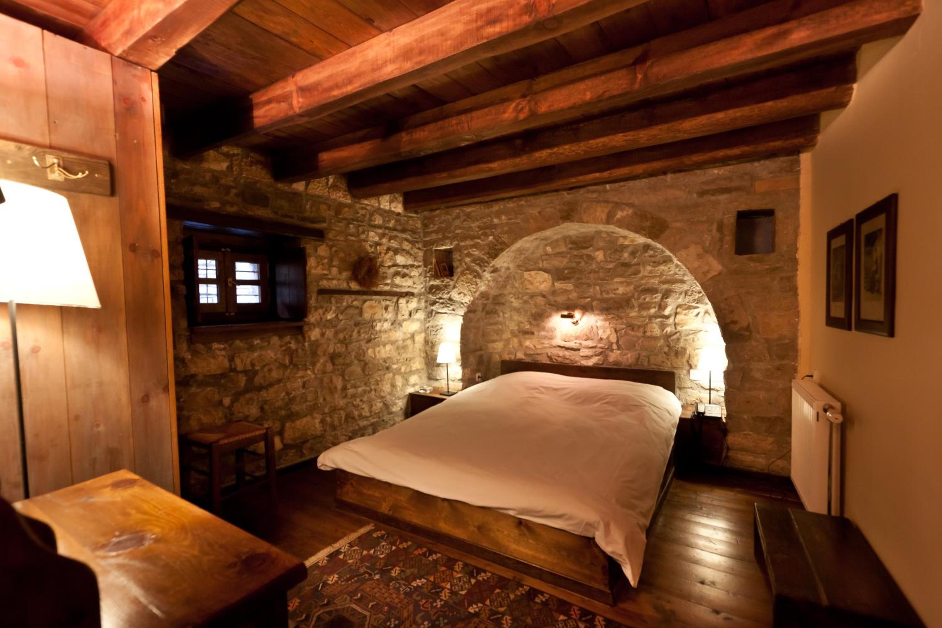 Double Room - Photo 9