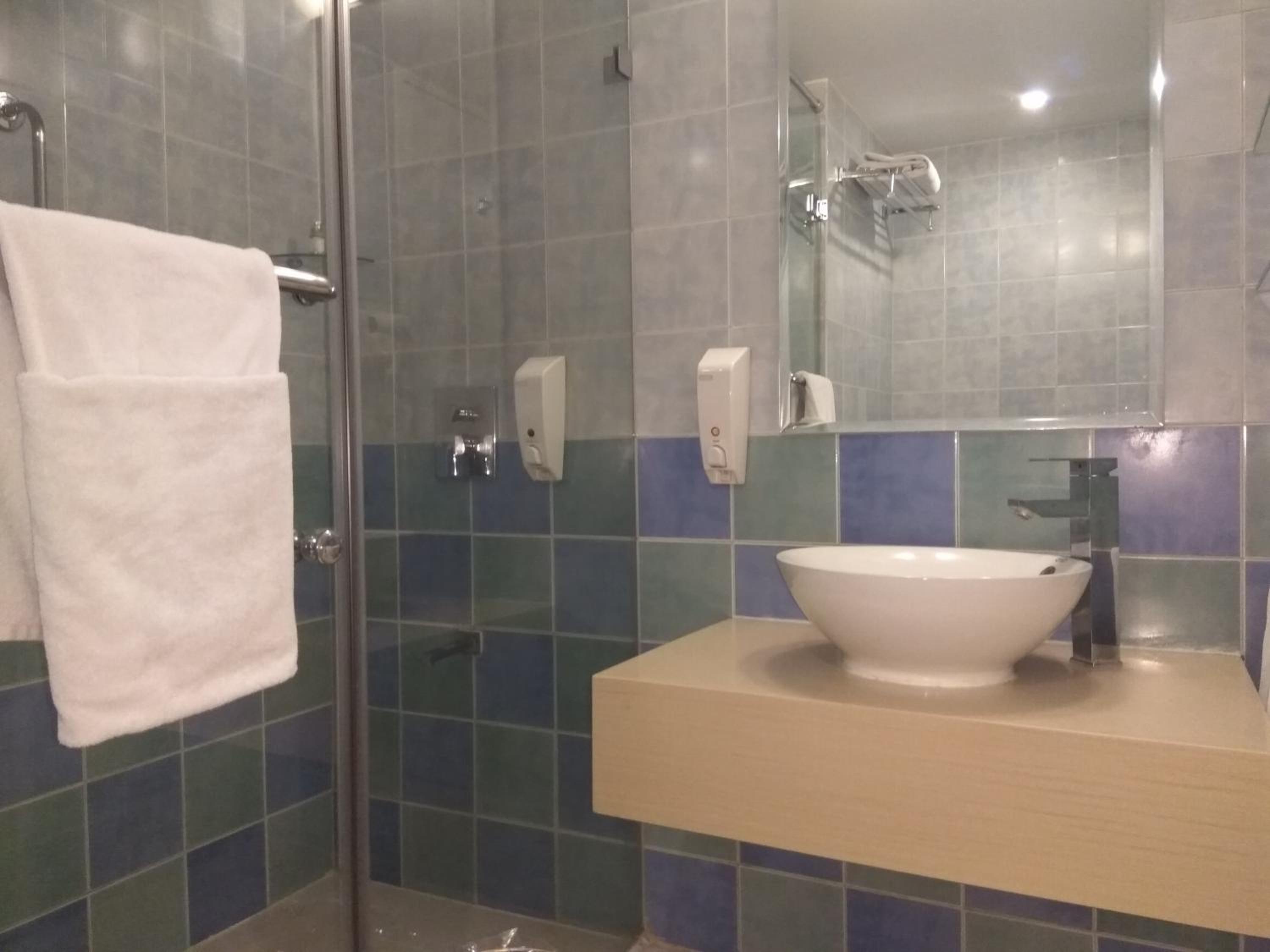 1 Double Bed, Superior Room (Self-Checkin facility) - Photo 2