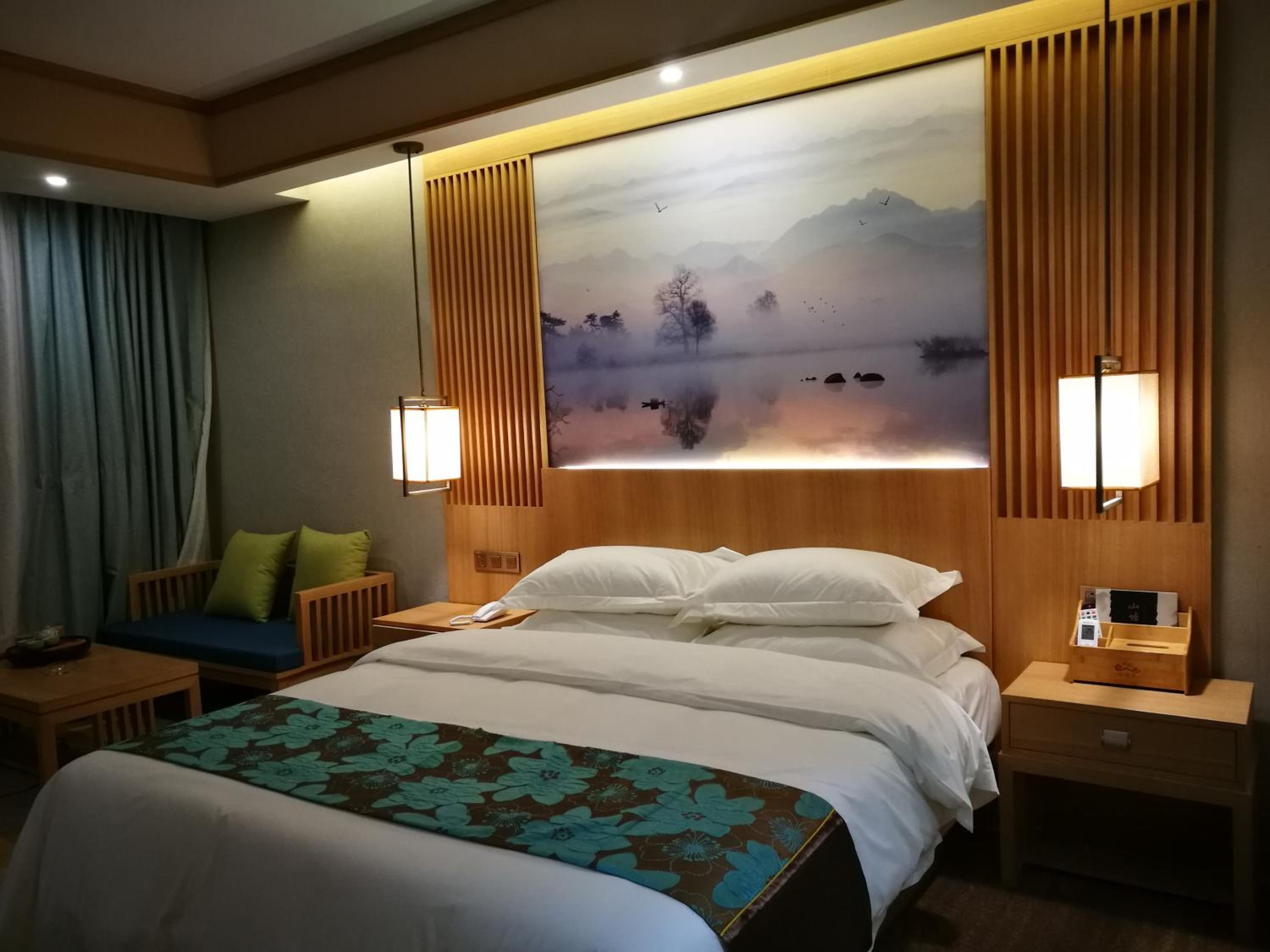 Single Room with Shared Shower and Toilet photo 1