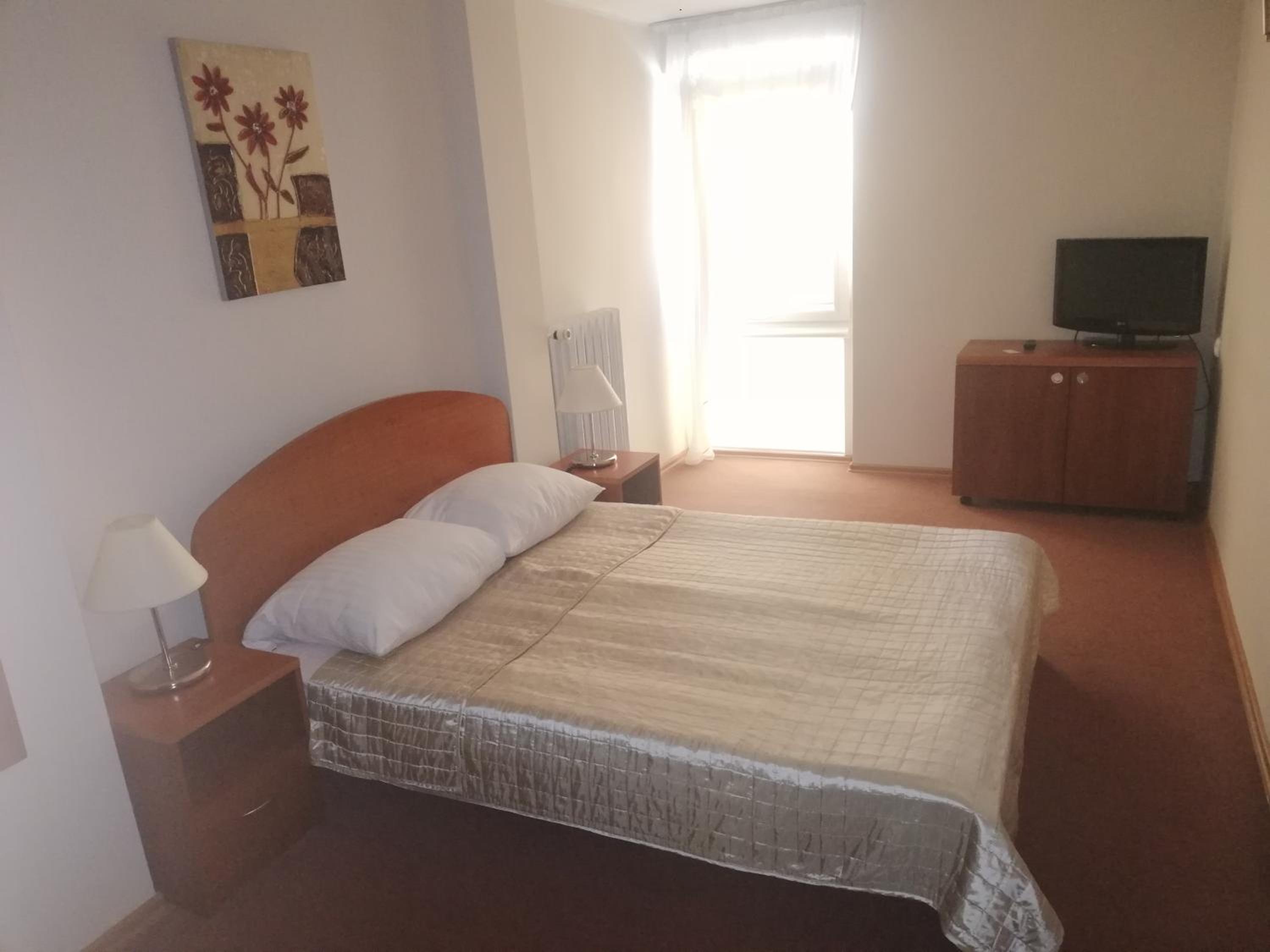 Economy Apartment - Photo 6