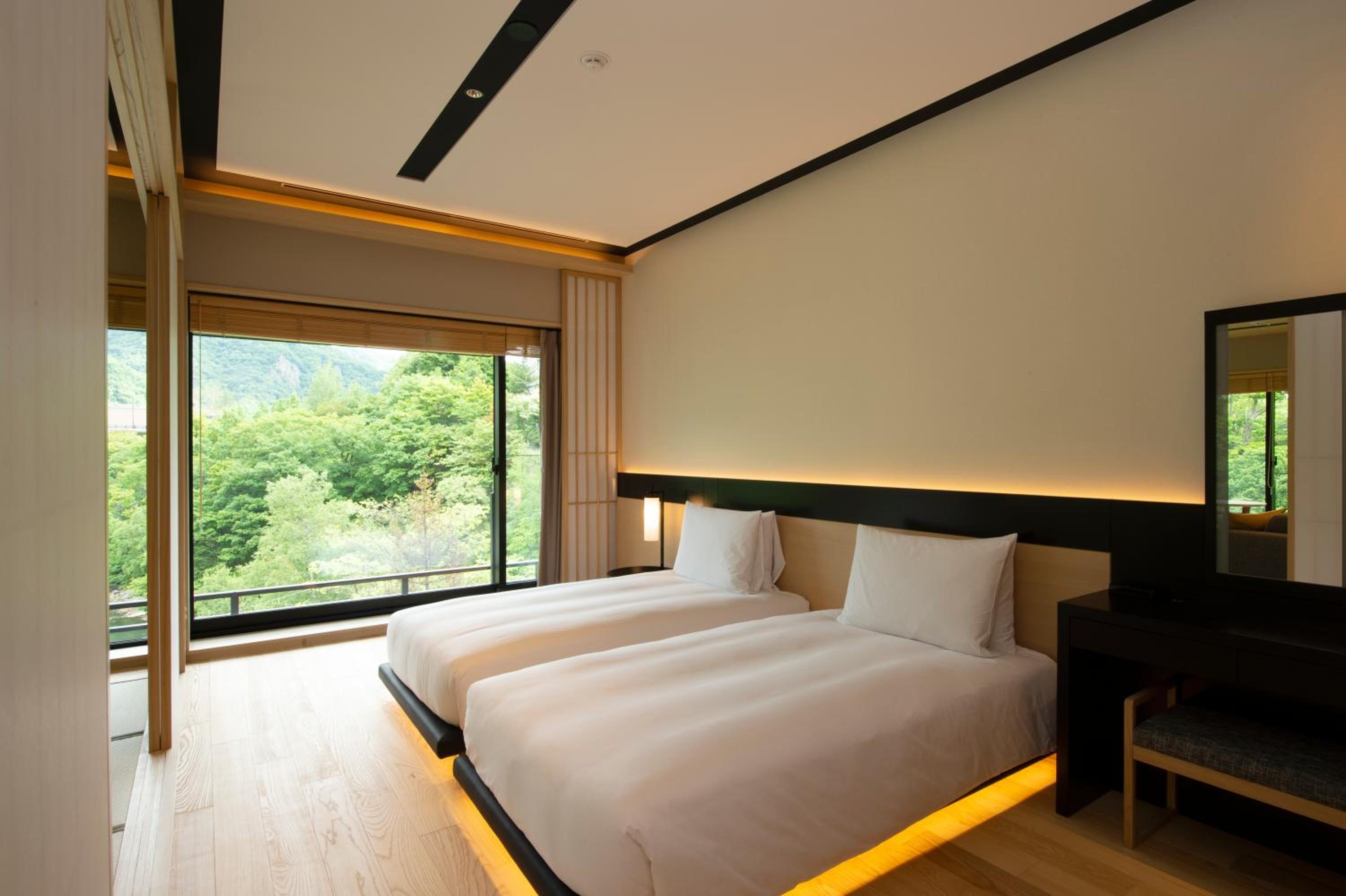 Corner Suite