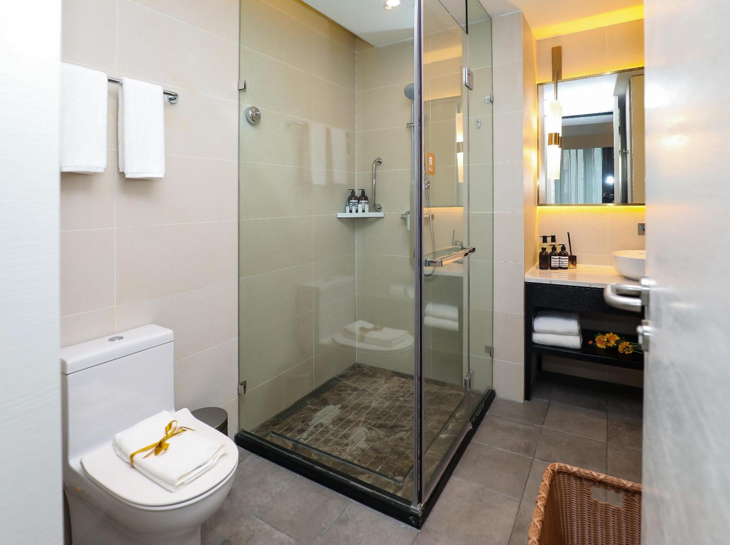 One-Bedroom Executive - Photo 9
