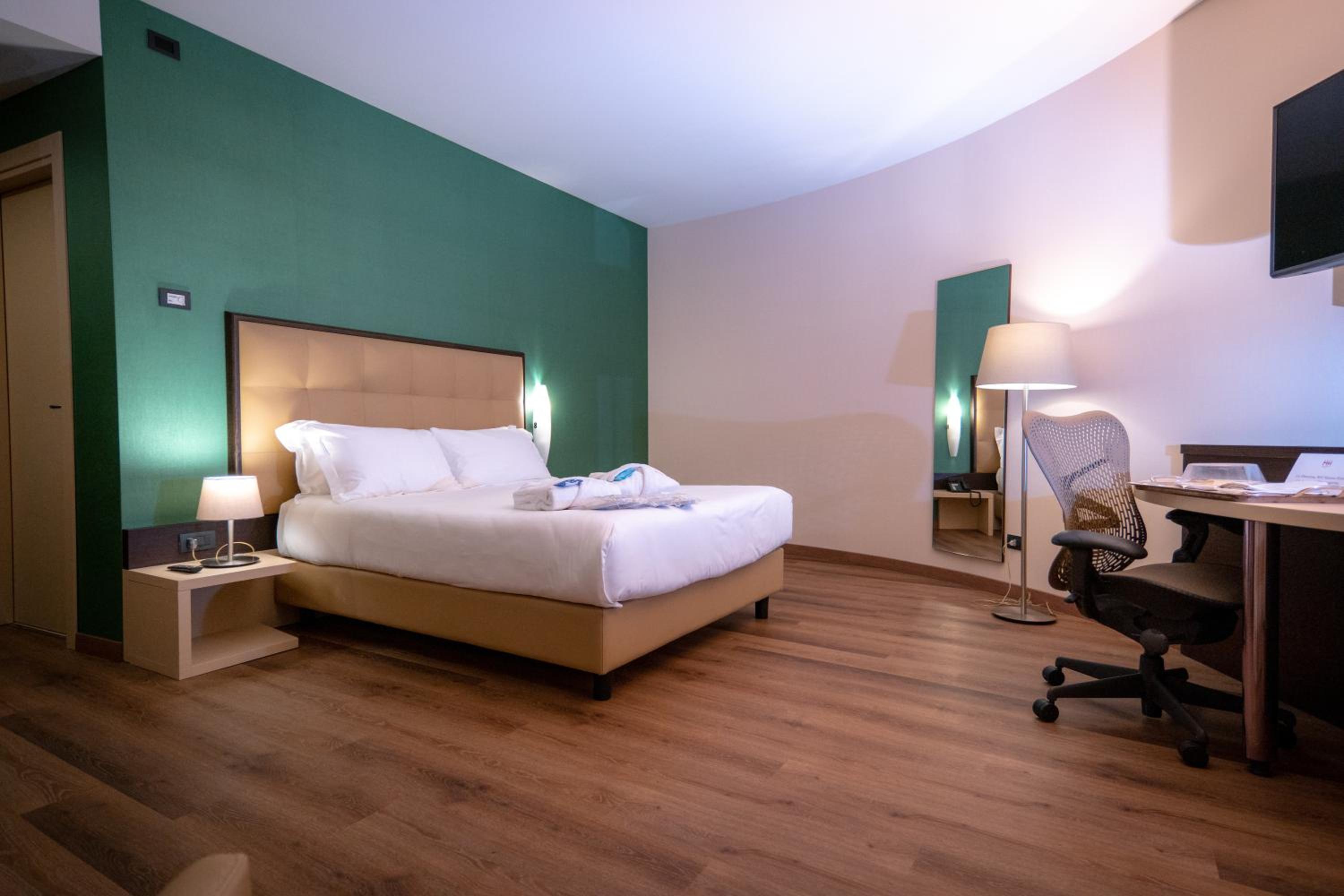 Superior Double Room - Photo 1