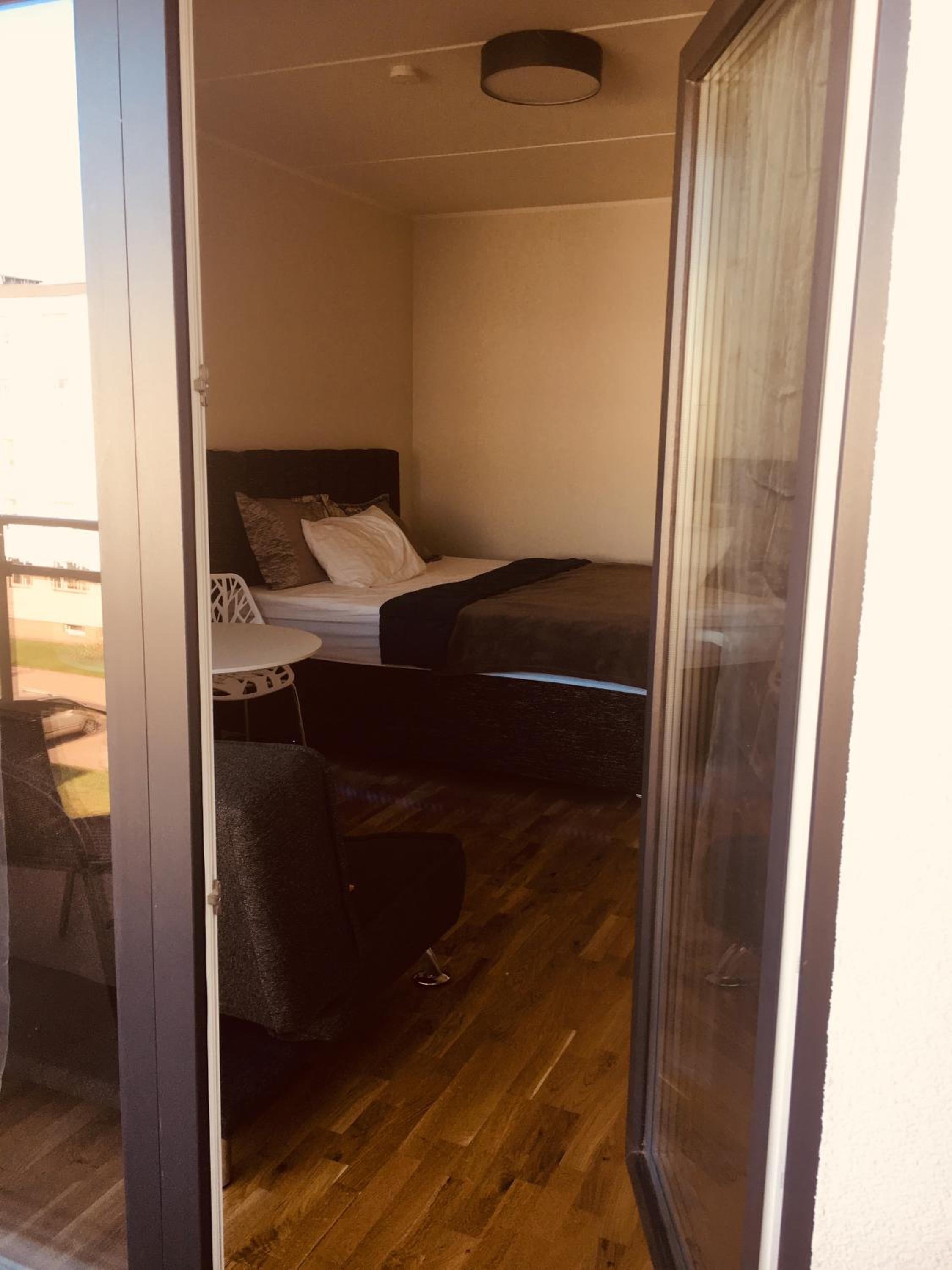 One-Bedroom Apartment - Photo 12