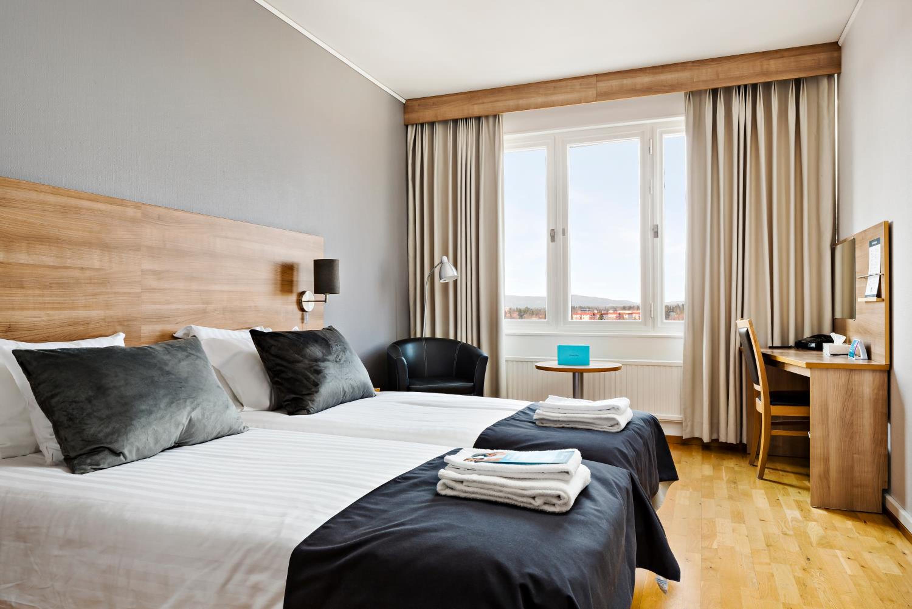Standard Twin Room - Photo 6