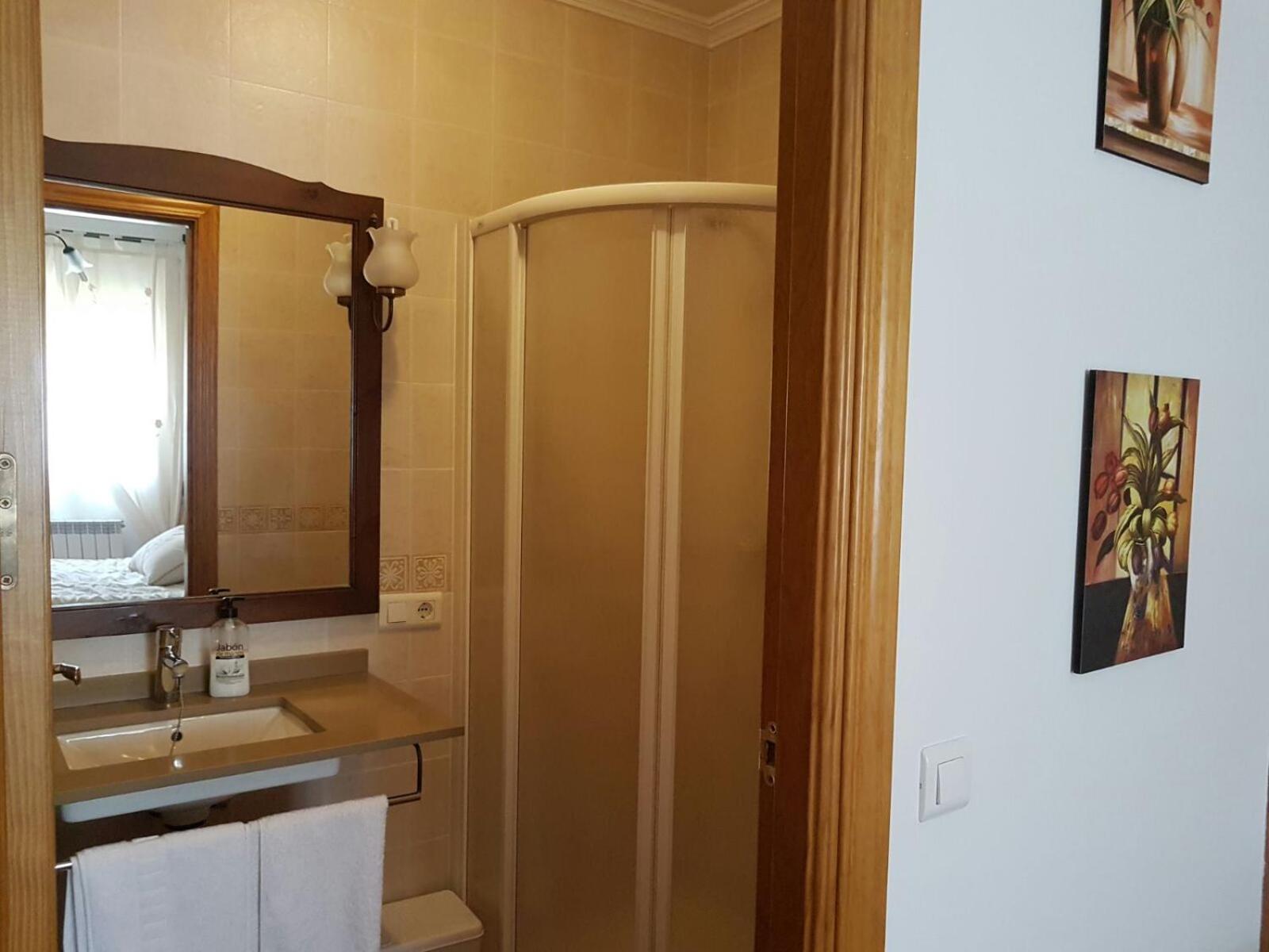 Single Room photo 3