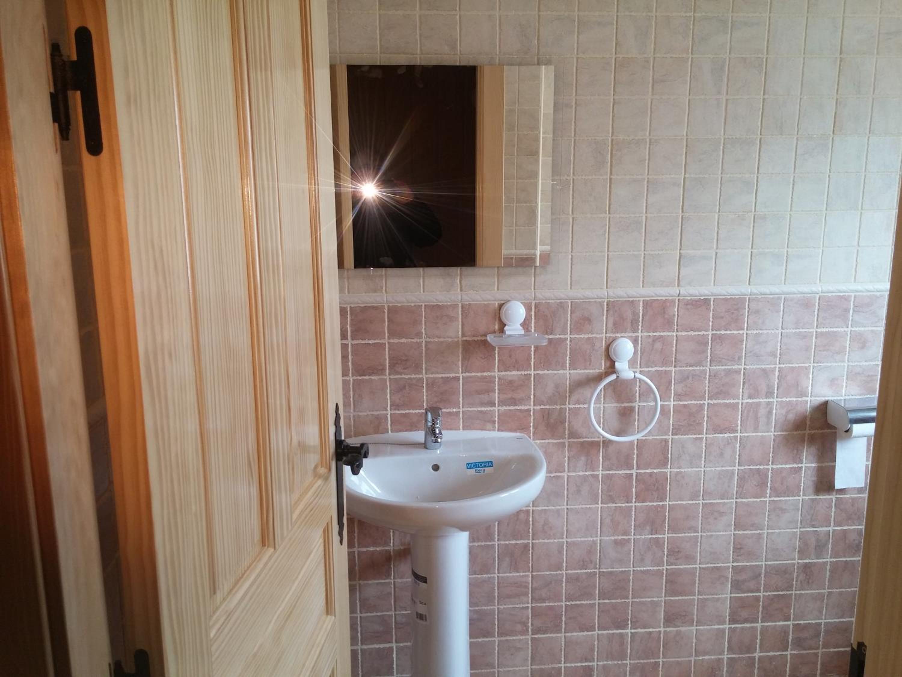 Double or Twin Room - Photo 15