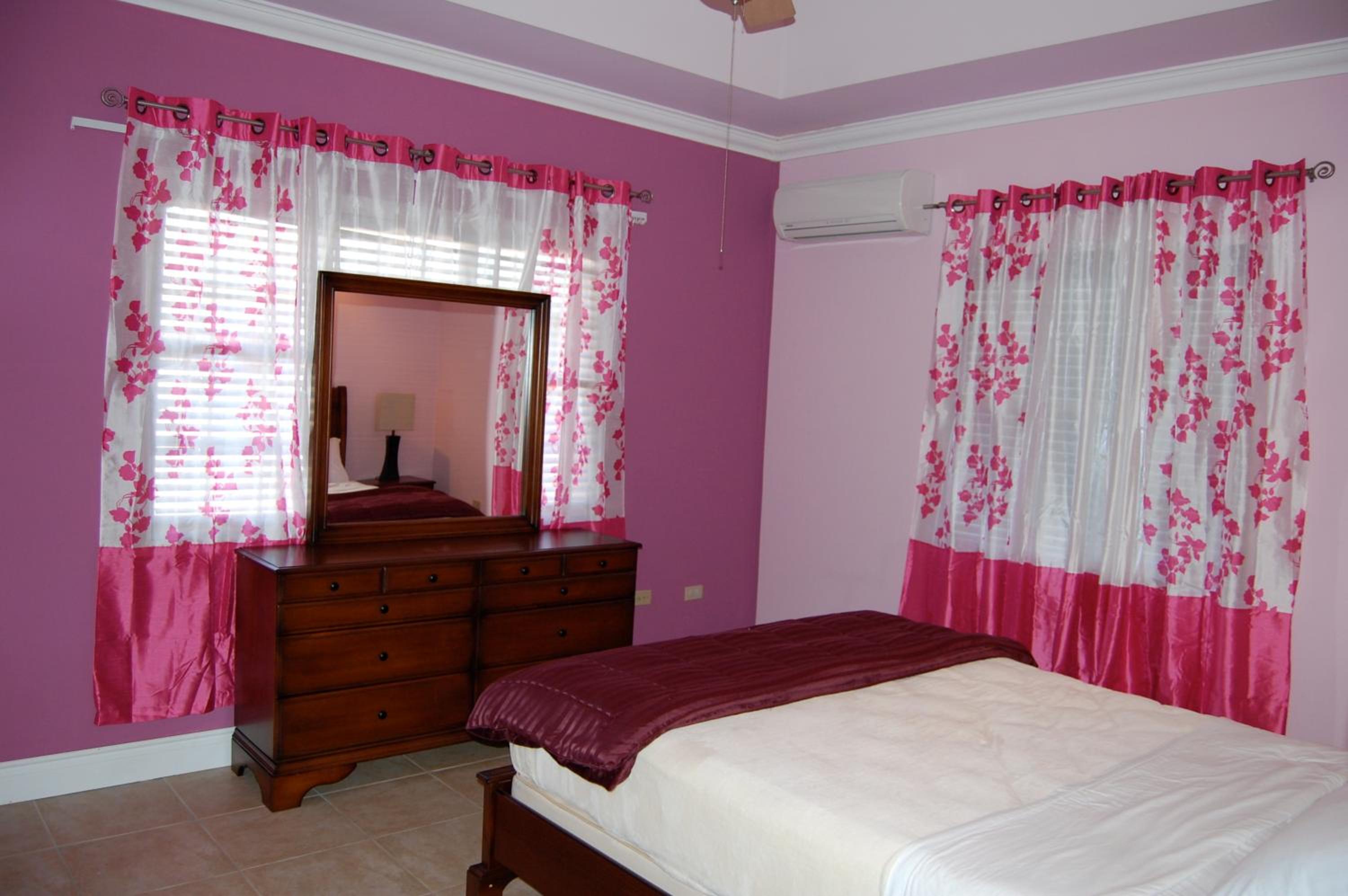 Four-Bedroom Villa photo 1