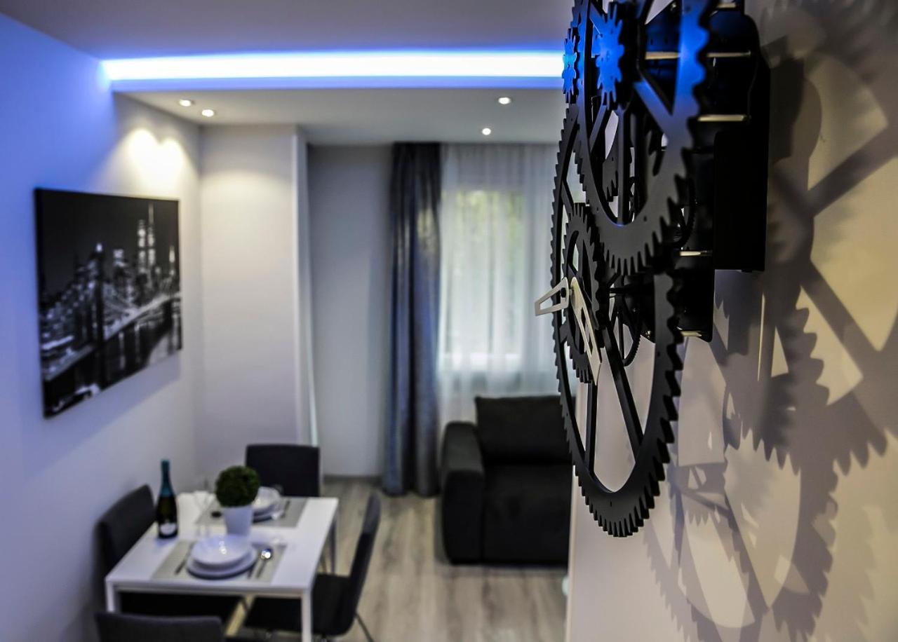 One-Bedroom Apartment - Photo 15