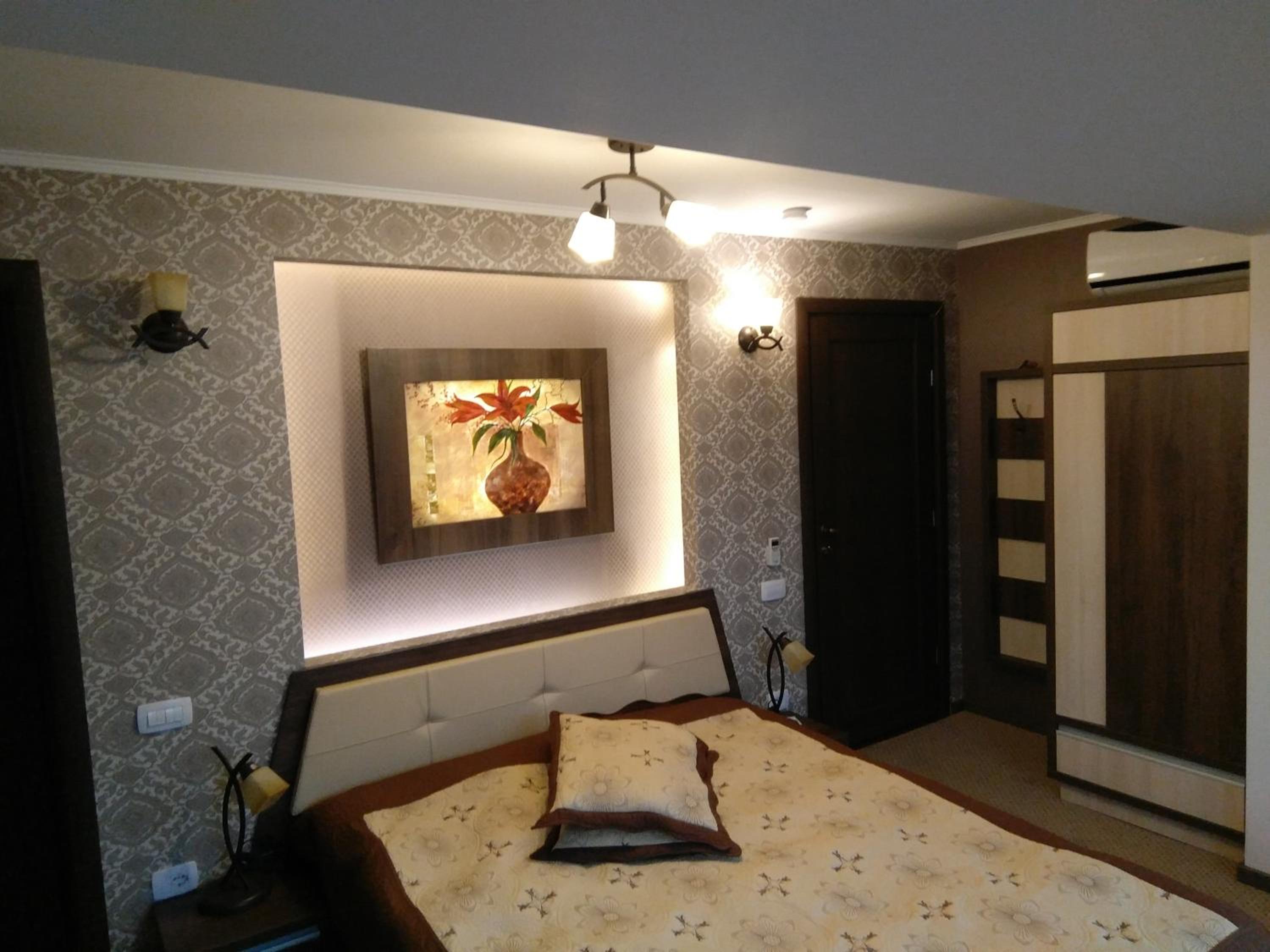 Double Room with Private Bathroom - Photo 1