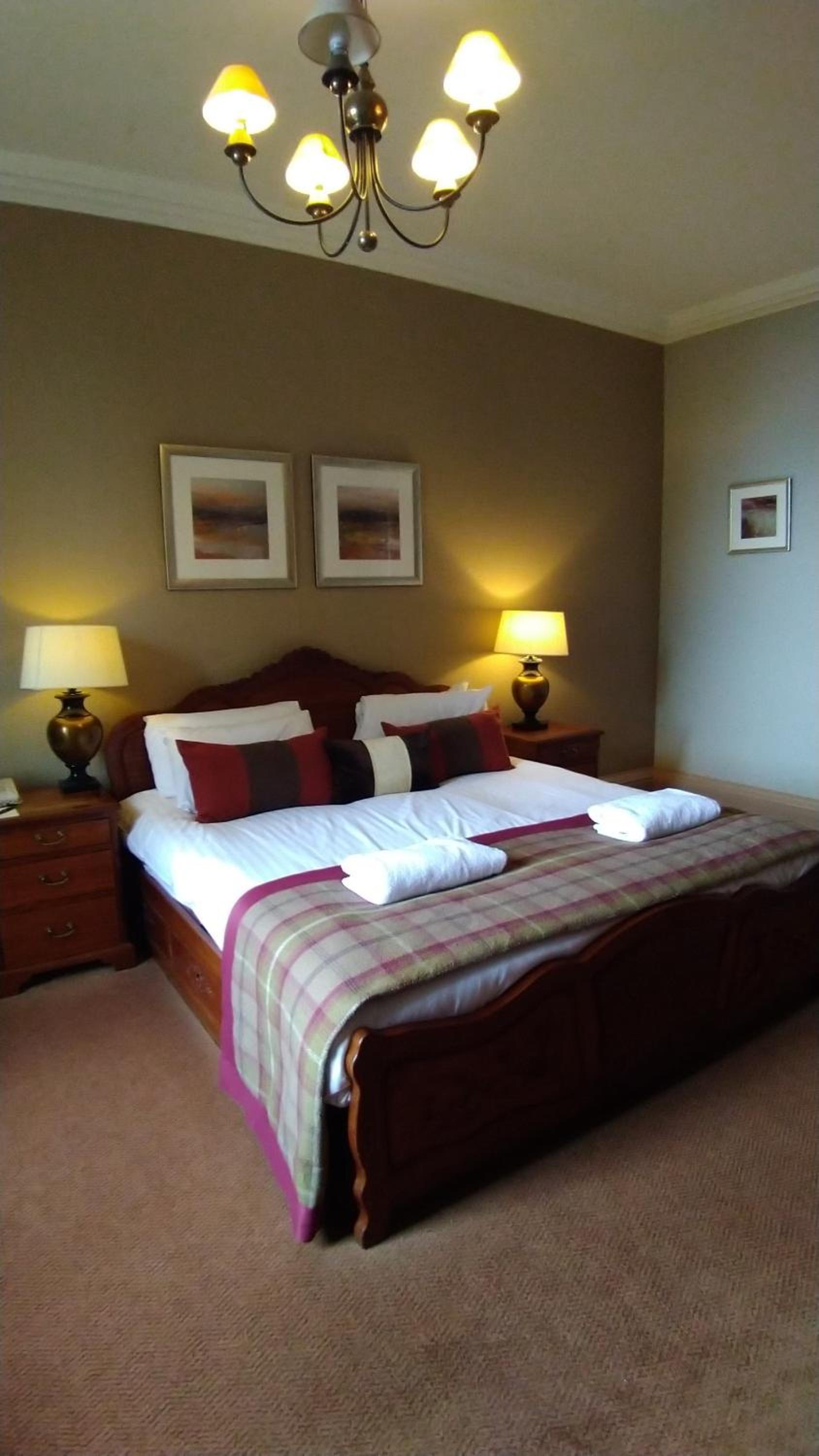 Double Room with Loch View photo 3