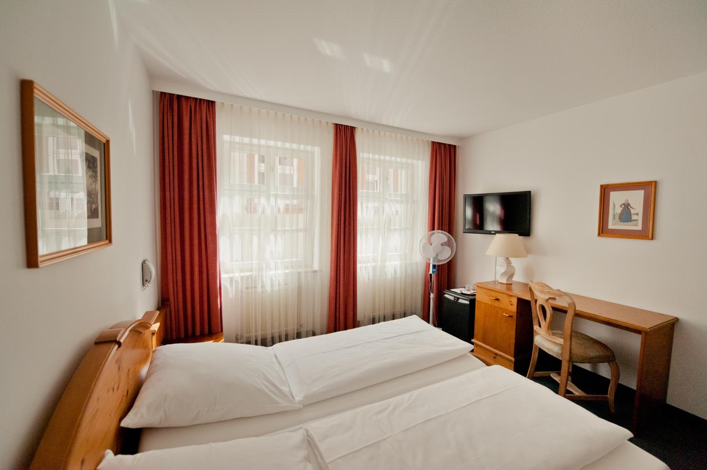 Double Room - Photo 1