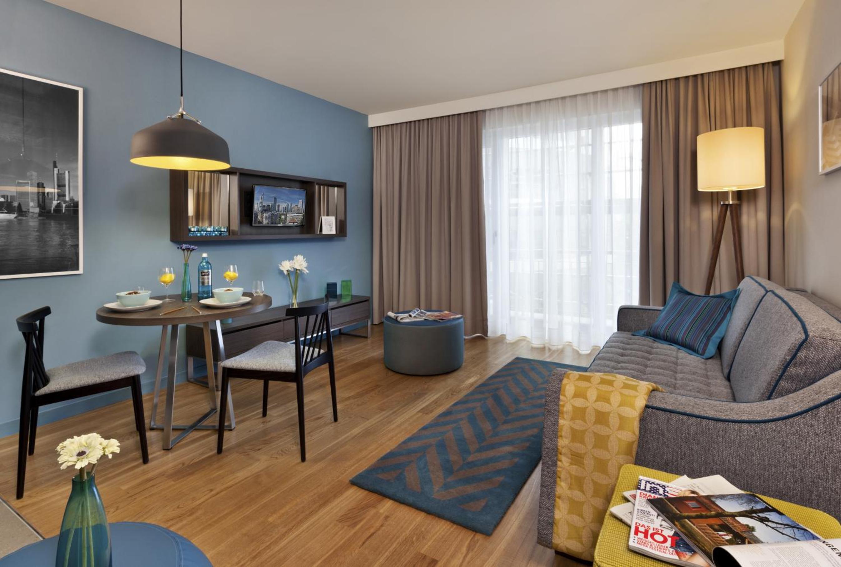 One-Bedroom Apartment thumbnail 5