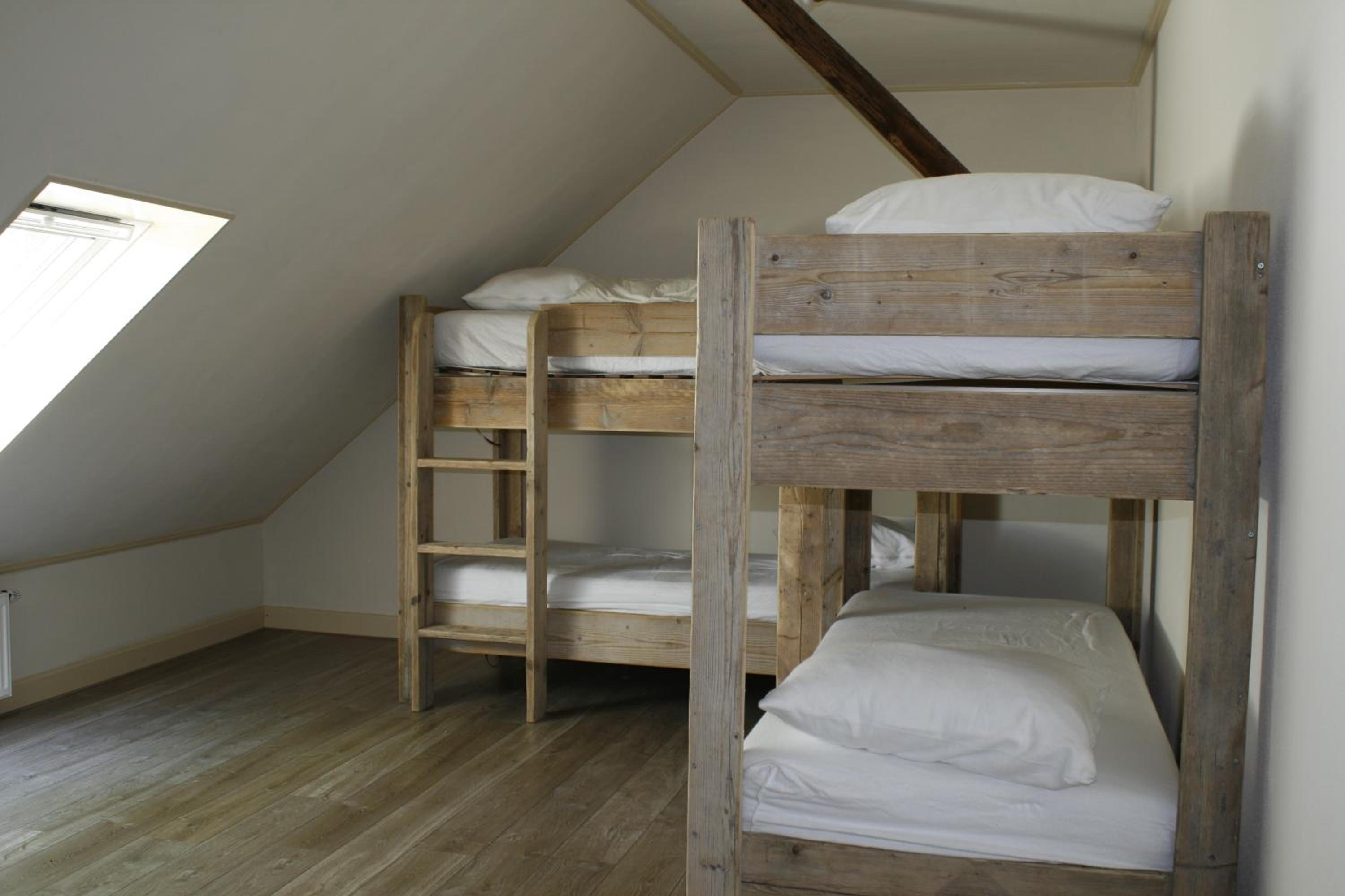 Three-Bedroom House - Photo 9