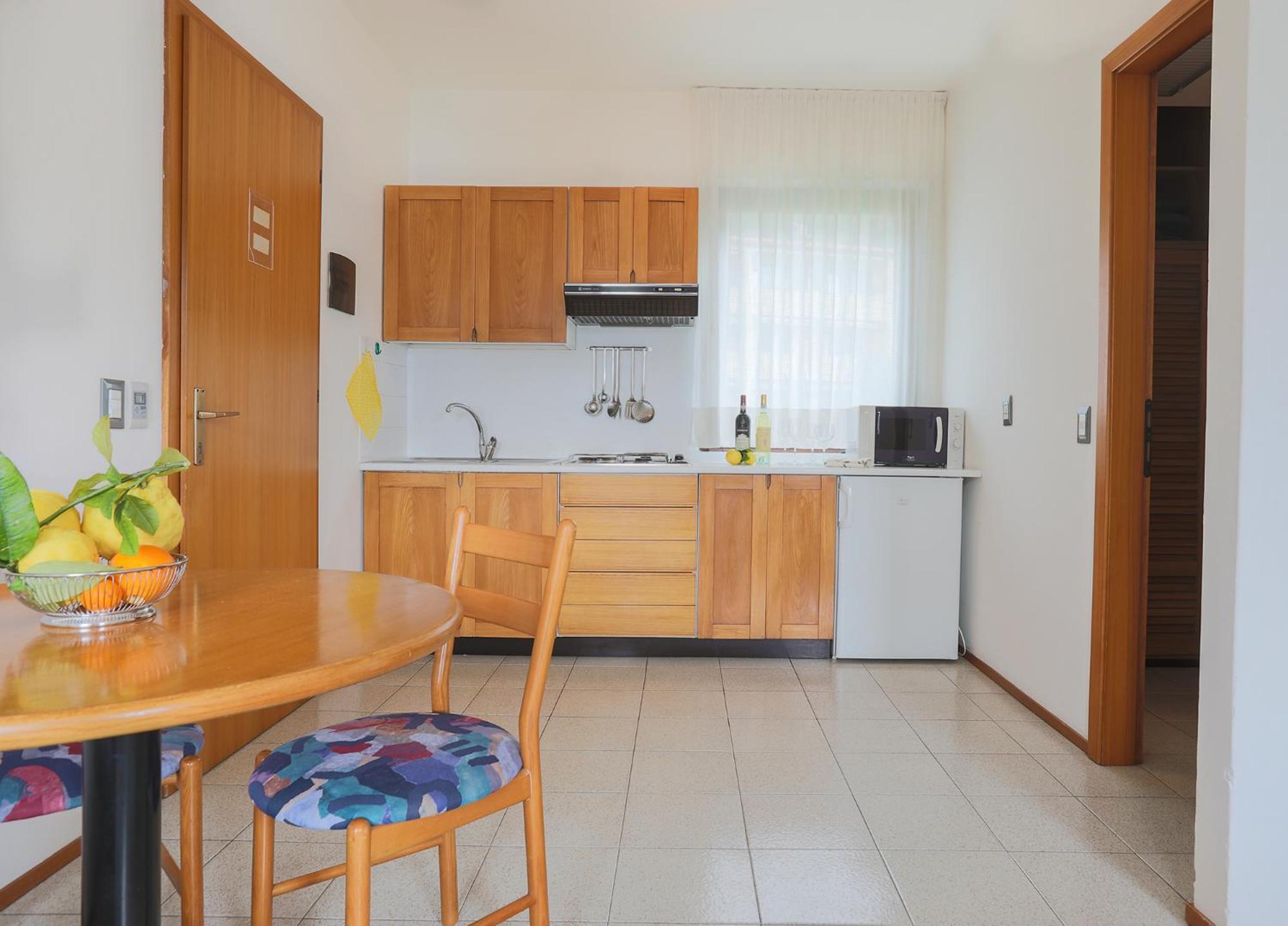 One-Bedroom Apartment - Photo 3