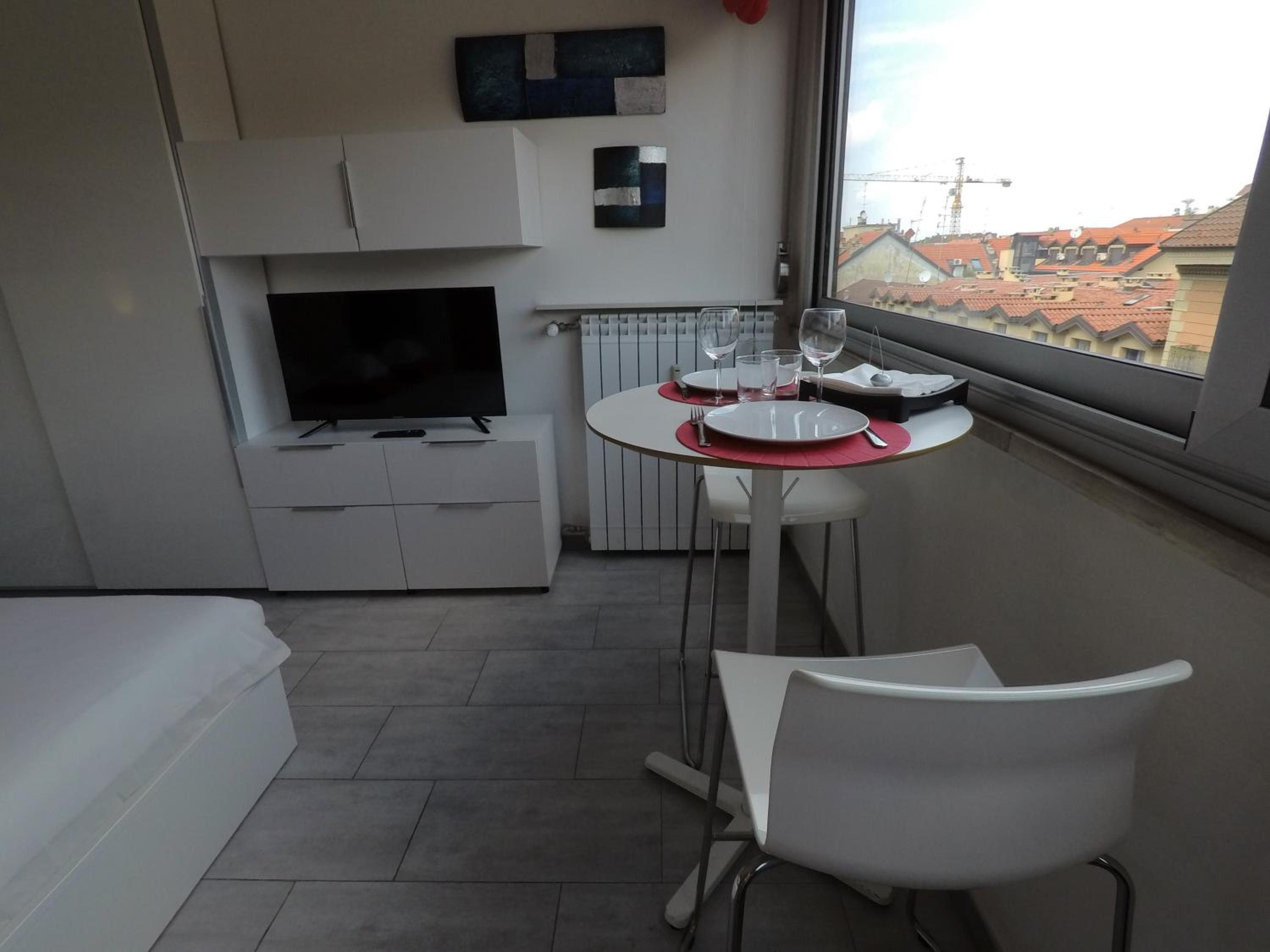 One-Bedroom Apartment - Photo 16