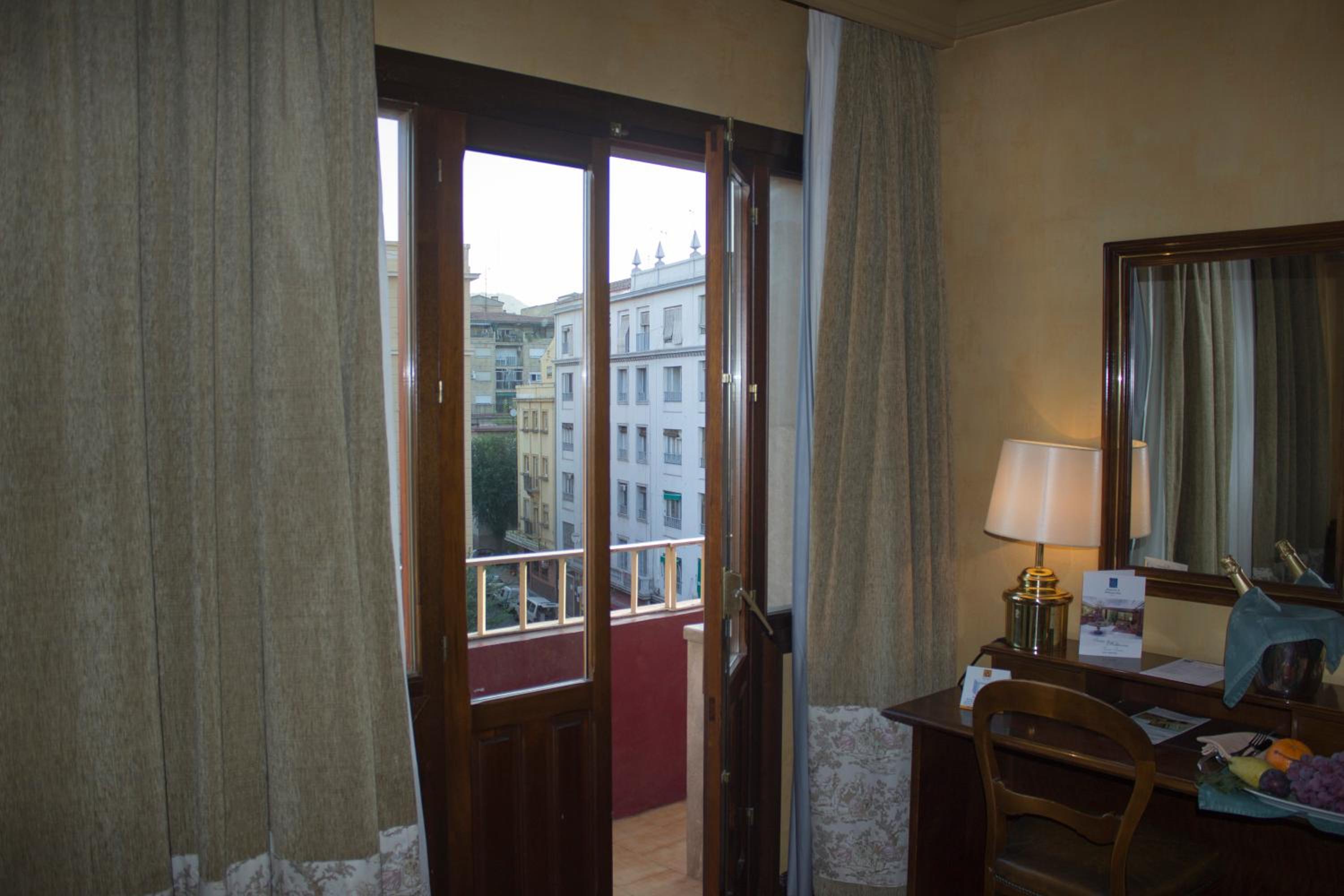 Habitación Doble o Twin con Balcón