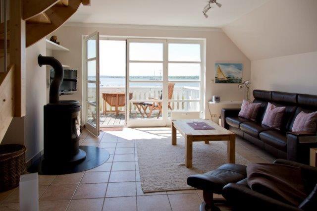Apartment with Lake View photo 3