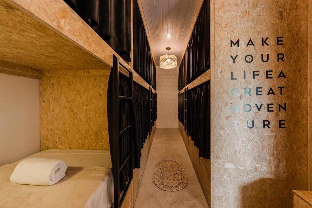 Bed in 10-Bed Mixed Dormitory Room photo 3