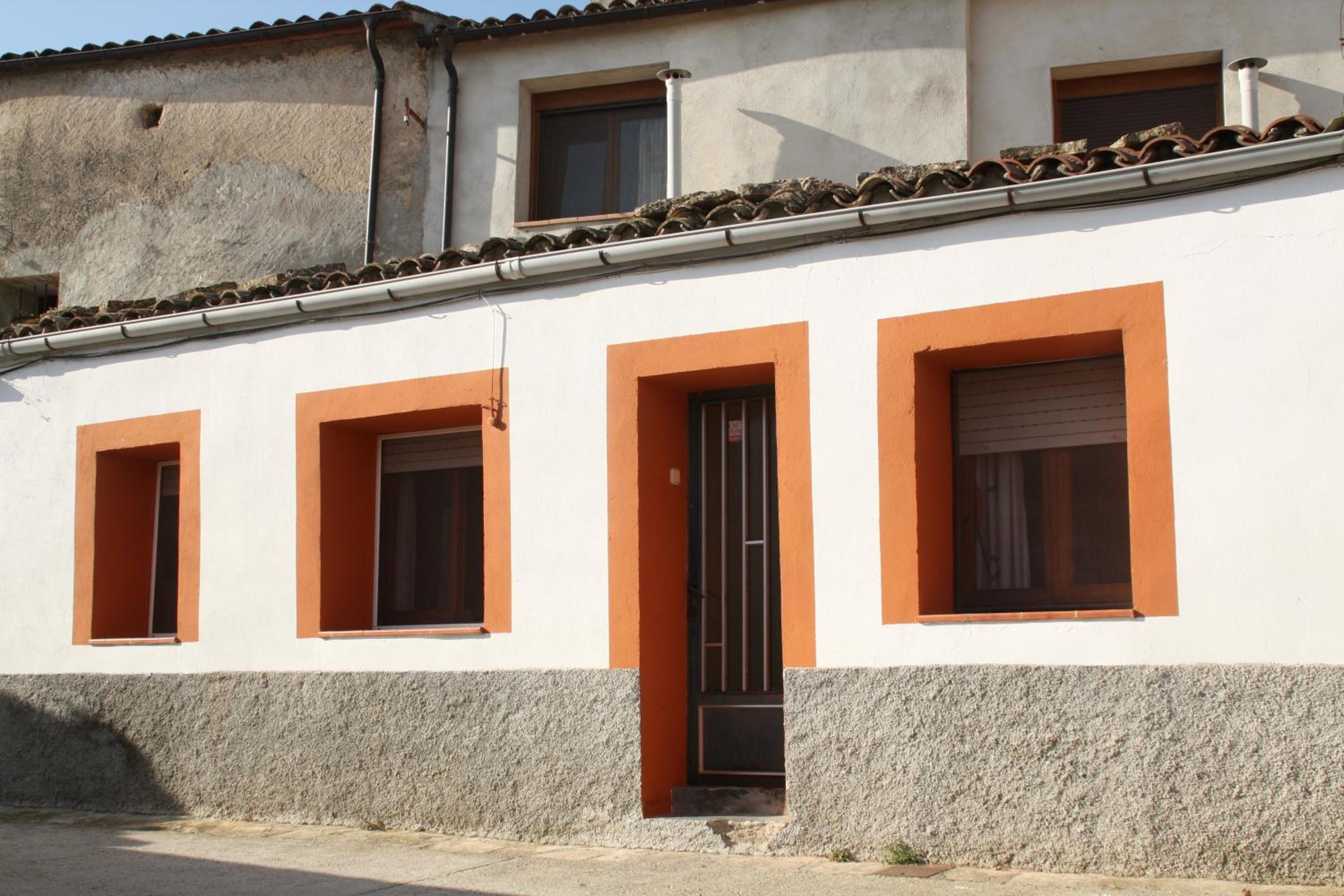 Two-Bedroom House - Photo 16